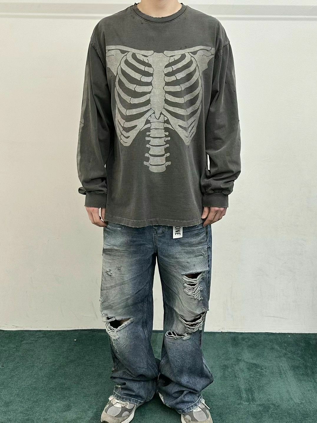 洗水骨頭圖案長袖衫 WELL DONE-036T