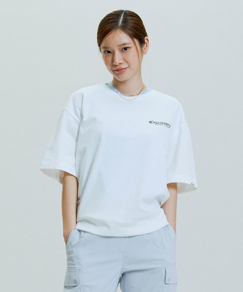 【代購】Discovery 白色徽標圖案超合身短袖 T 恤 DWRS8B043-BKS