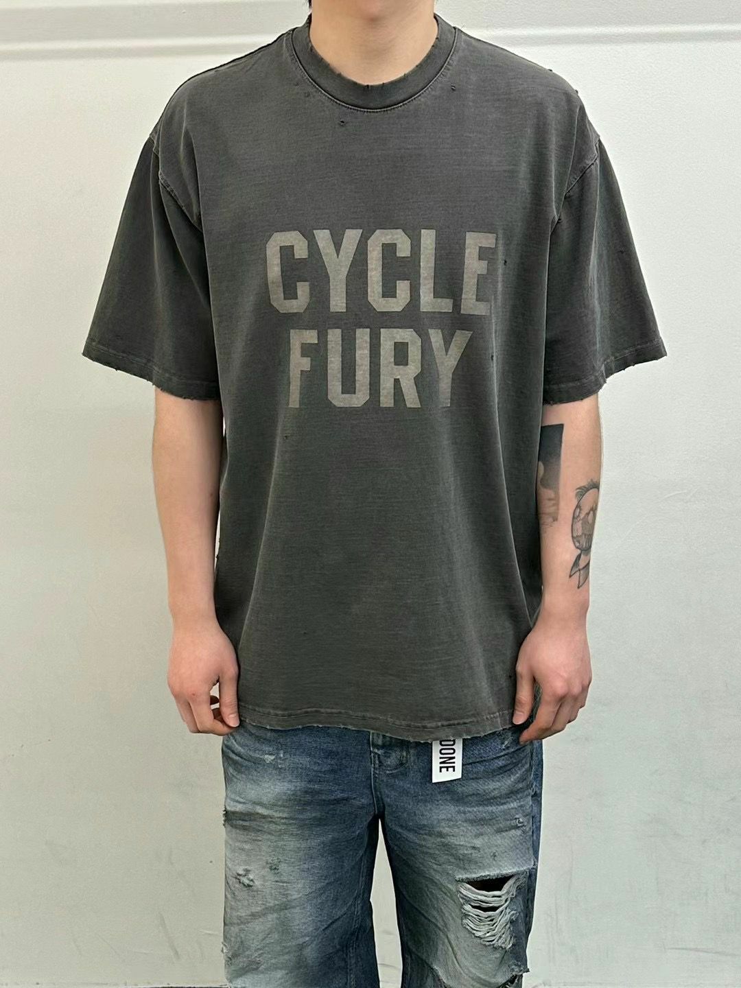 洗水英文字短袖Tee WELL DONE-037T