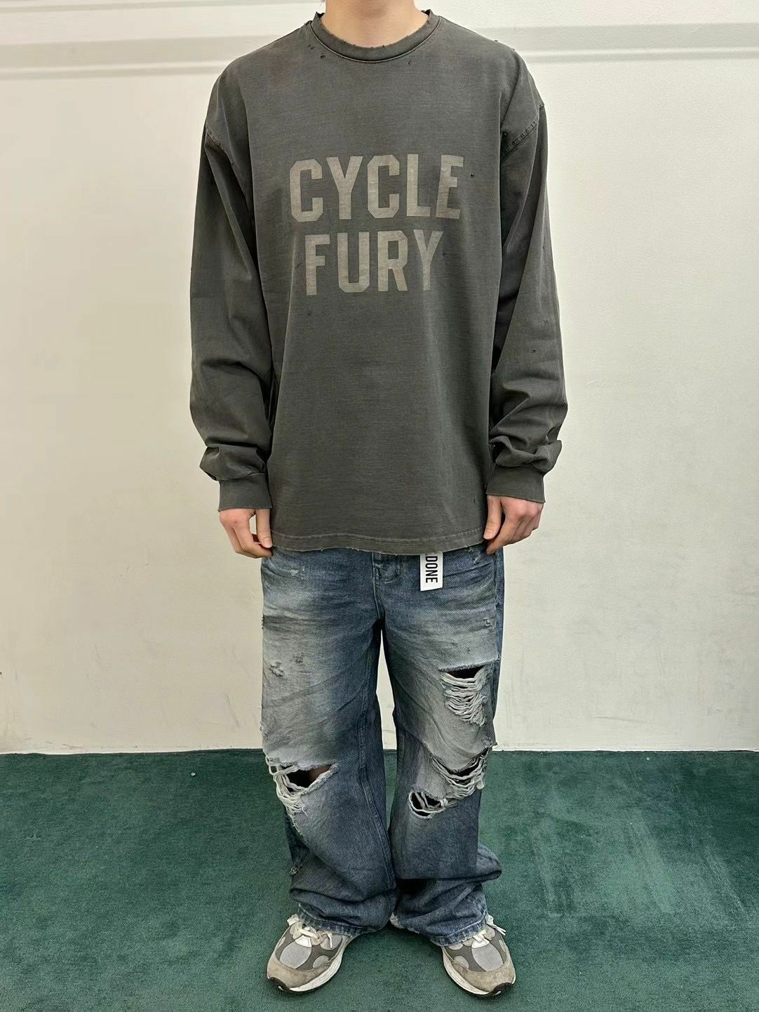 洗水英文字長袖衫 WELL DONE-038T