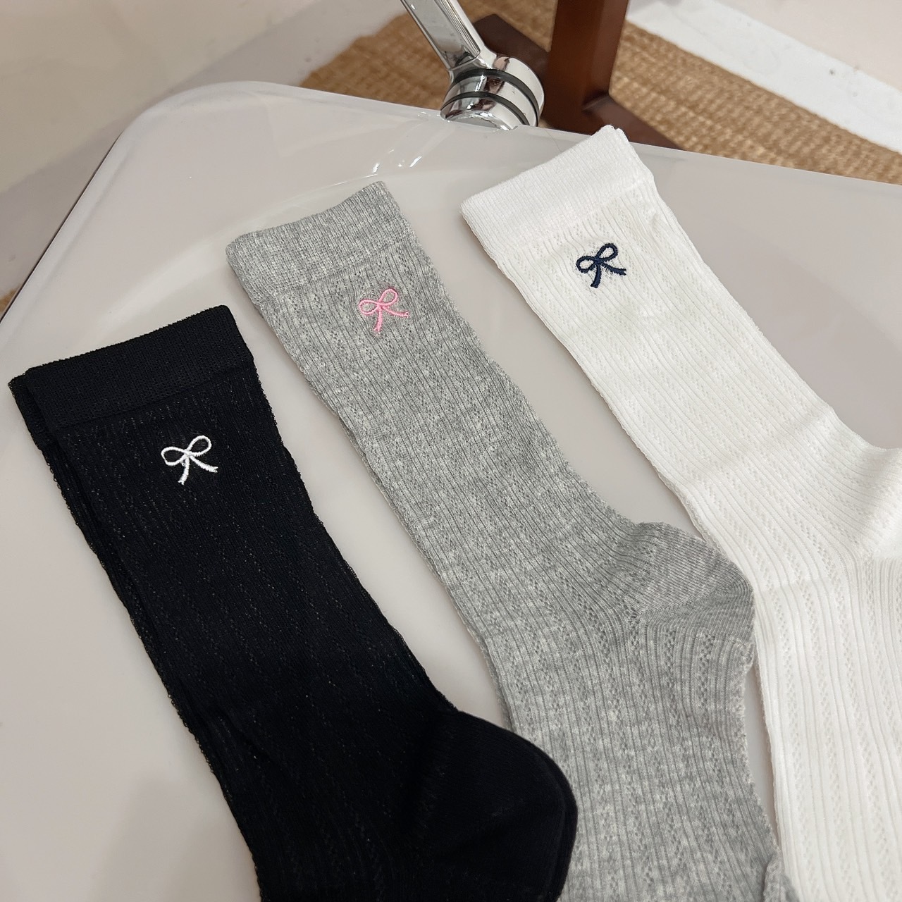 韓版小蝴蝶結微透膚小腿襪/三色