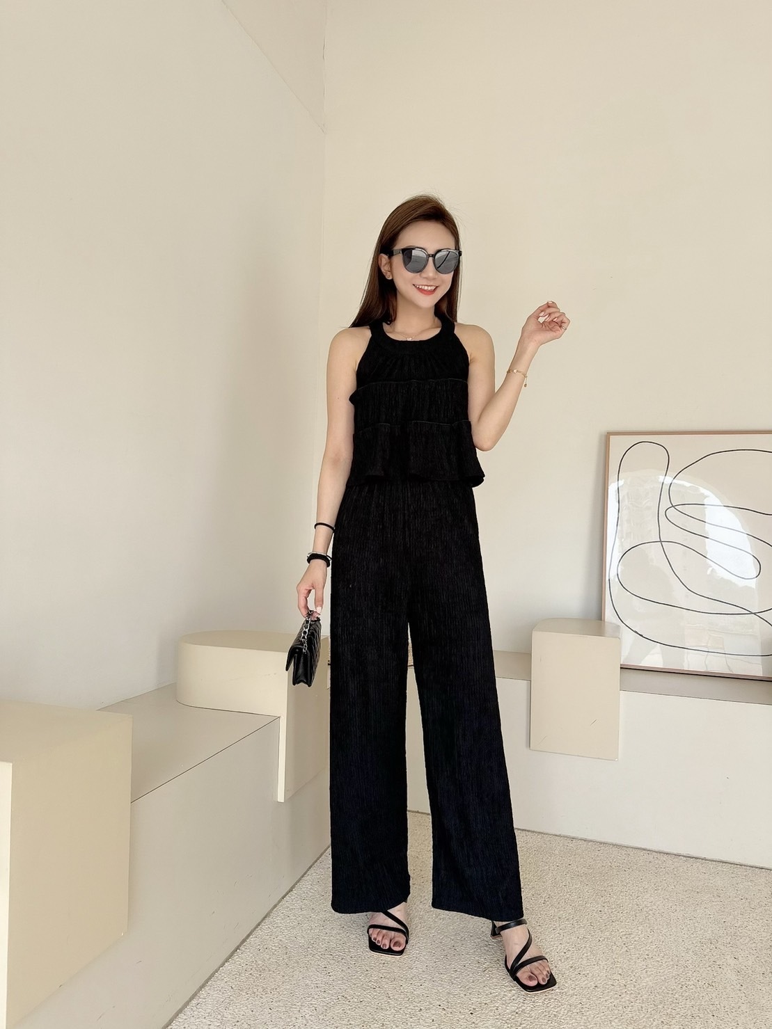 ［預購］🔥04.24春夏新品］💥私訊爆炸～實體美翻］韓版超美透氣涼感薄雪紡削尖背心洋+鬆緊腰寬褲套裝（性感黑/兩色）