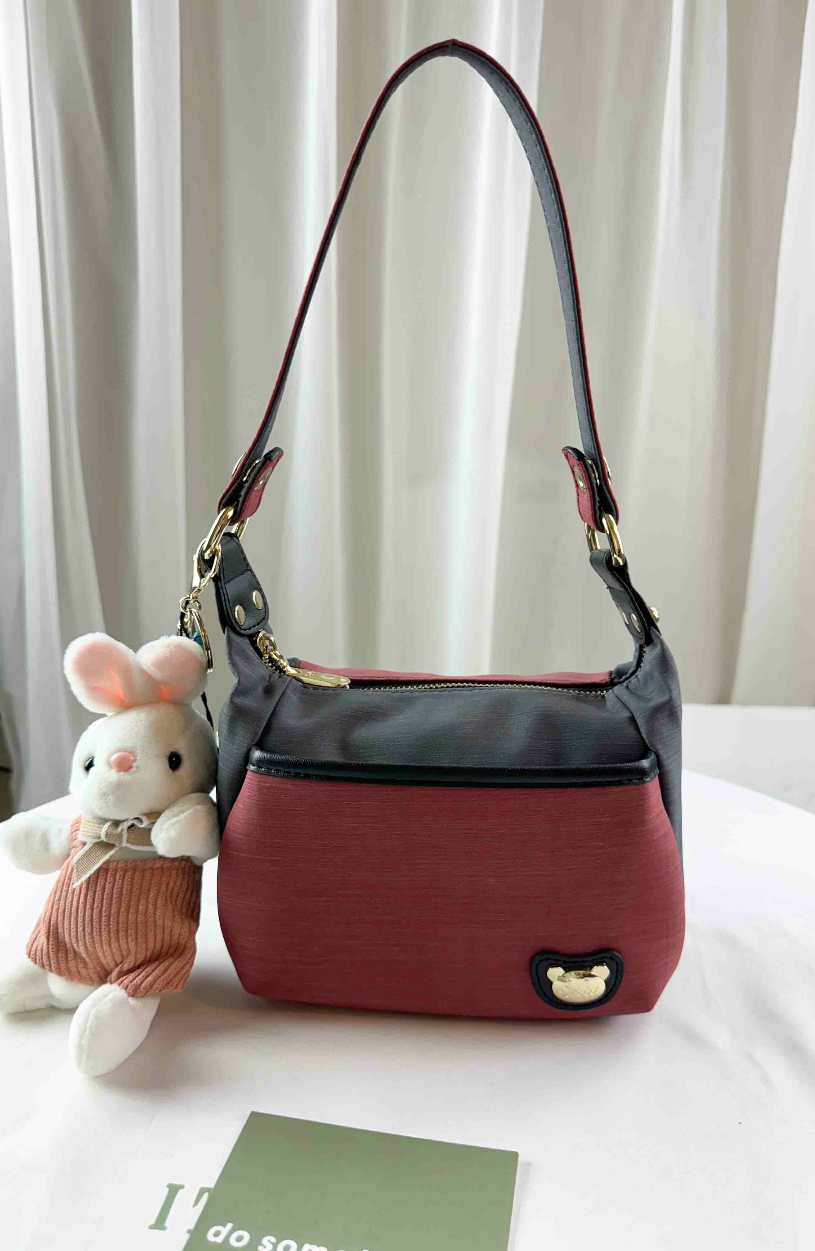 GOODS 紅灰拼色防潑水肩背包 / 側背包  #2503