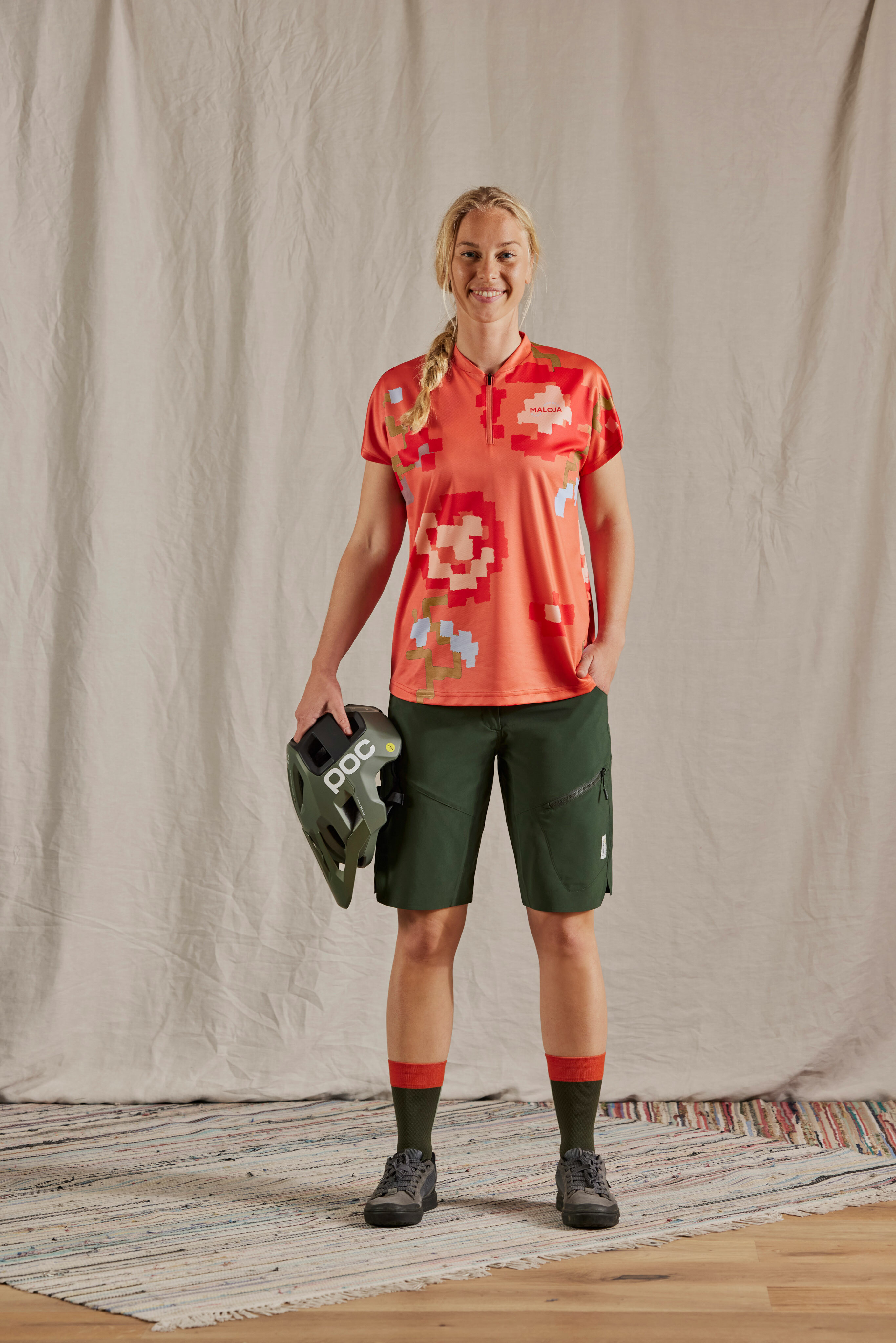 【MALOJA】女Polygiene快乾拉鍊短袖上衣 / 24MA37152-[花朵黑]