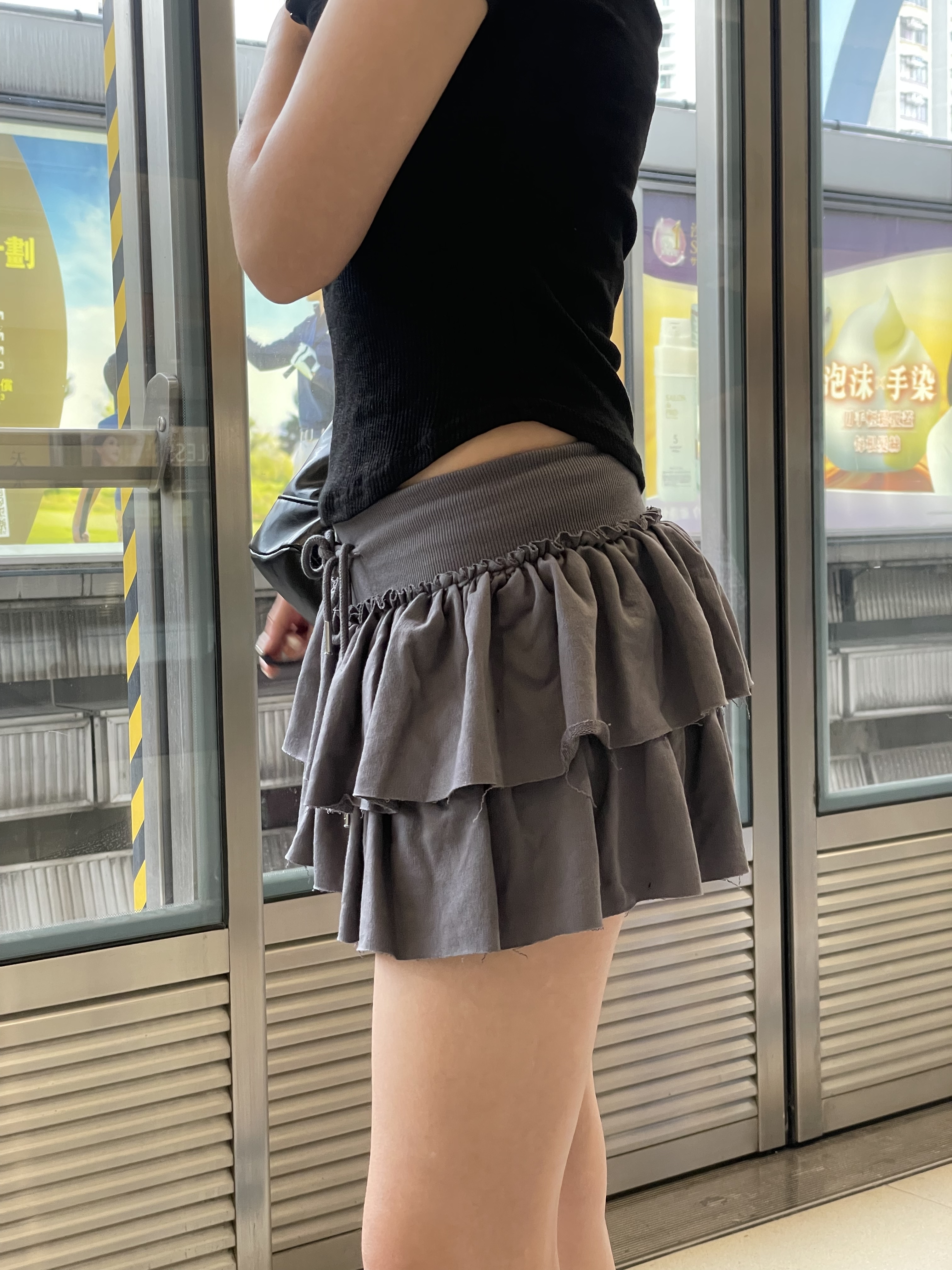 (訂購) 可愛感橡筋腰蛋糕裙褲 SK4201 (黑/淺灰/深灰)