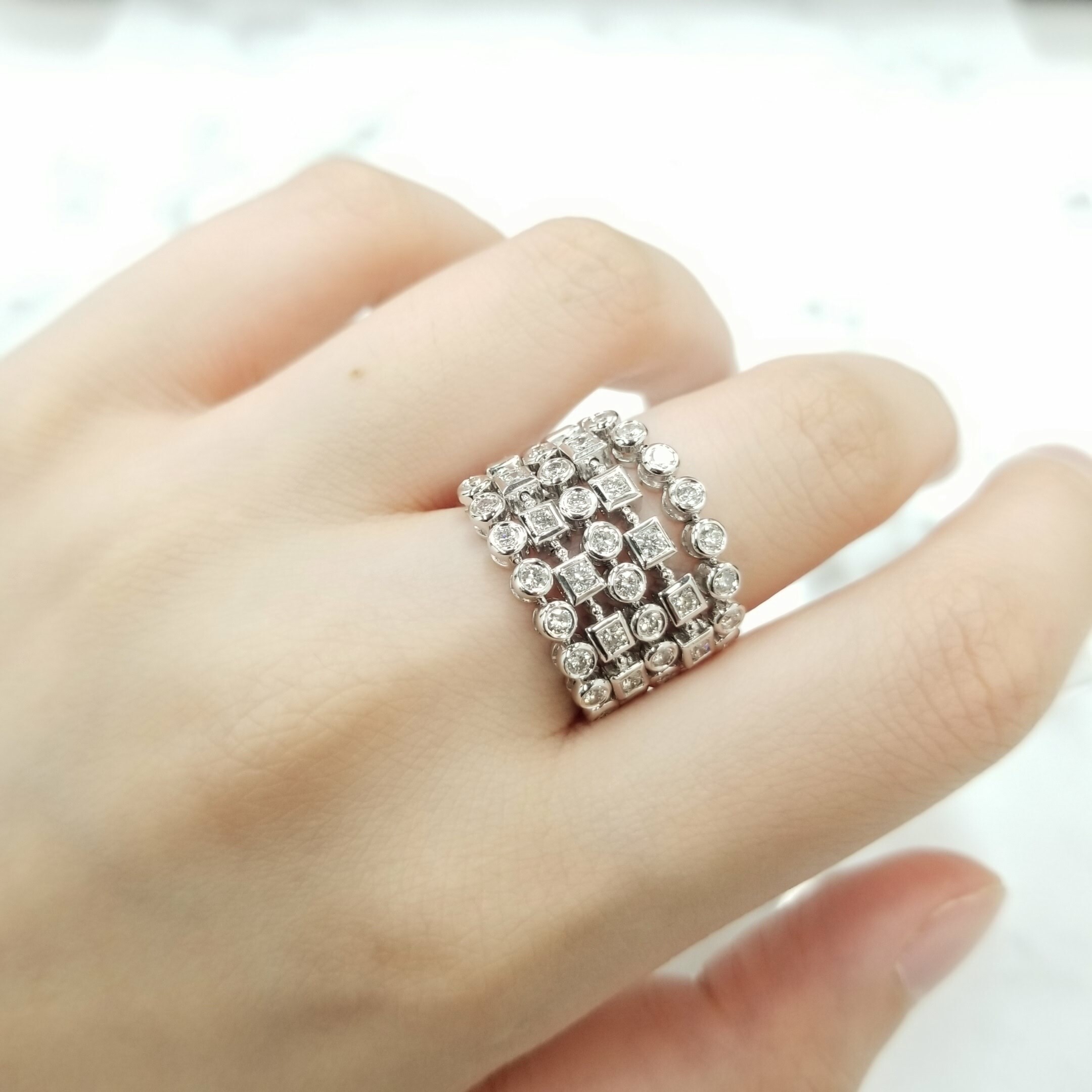 18K White Gold 0.98ct Diamond Ring