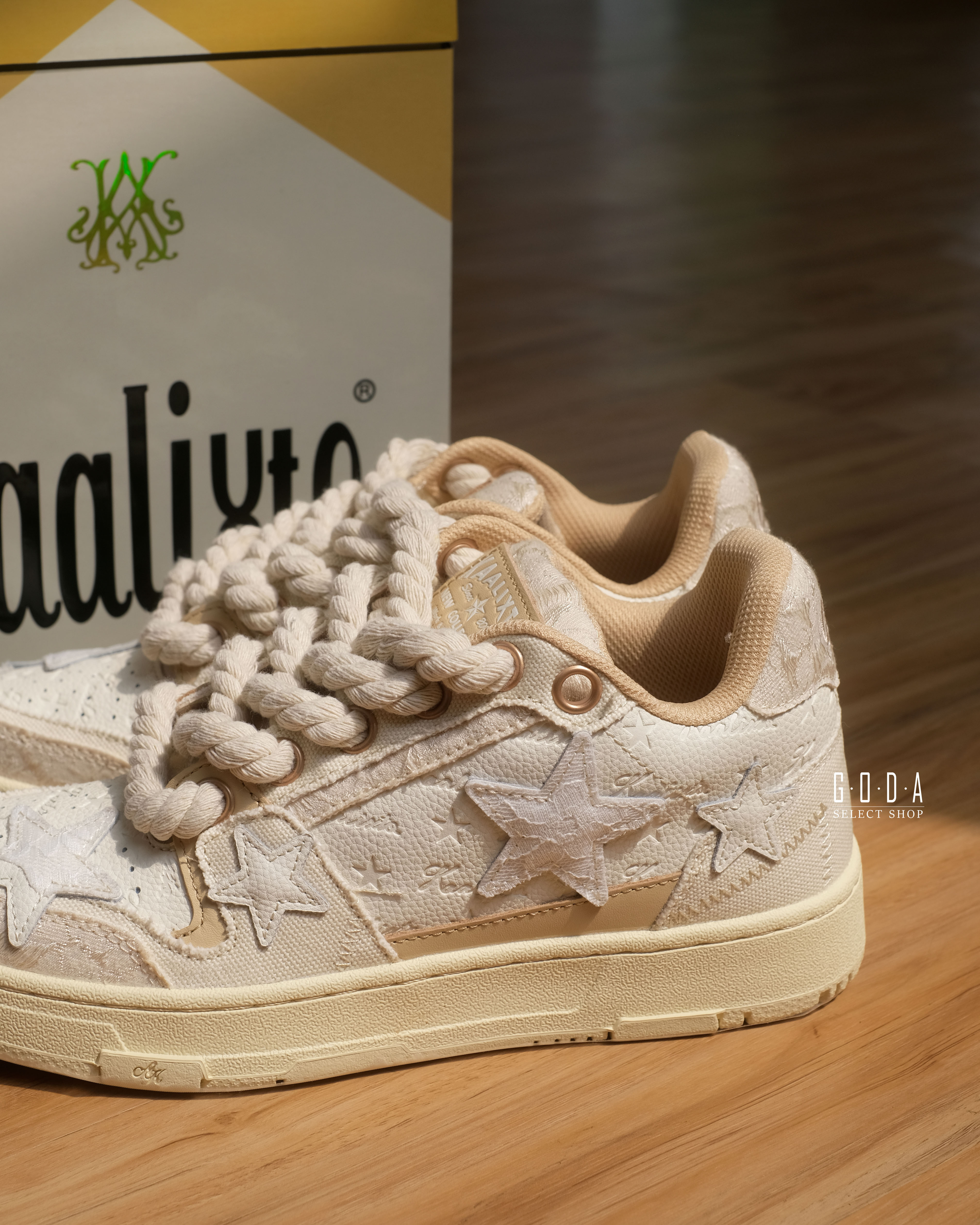 (車澈聯名) KAALIXTO RETRO VINTAGE JACQUARD LACE提花蕾絲 星星 KSH230411