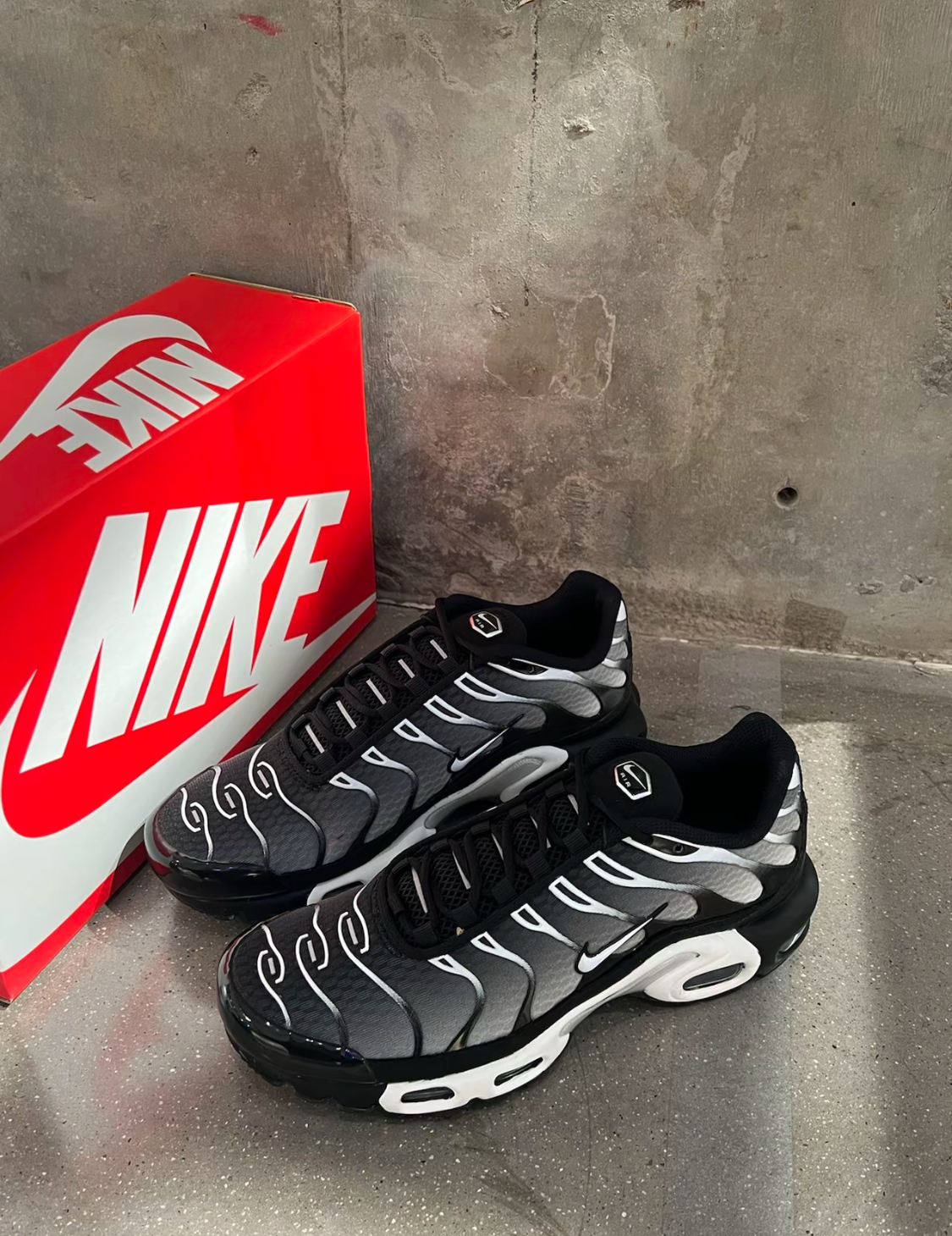 【Focus Store】現貨秒發 Nike Air Max Plus 'Black Metallic Silver' 黑銀白 DM0032-003