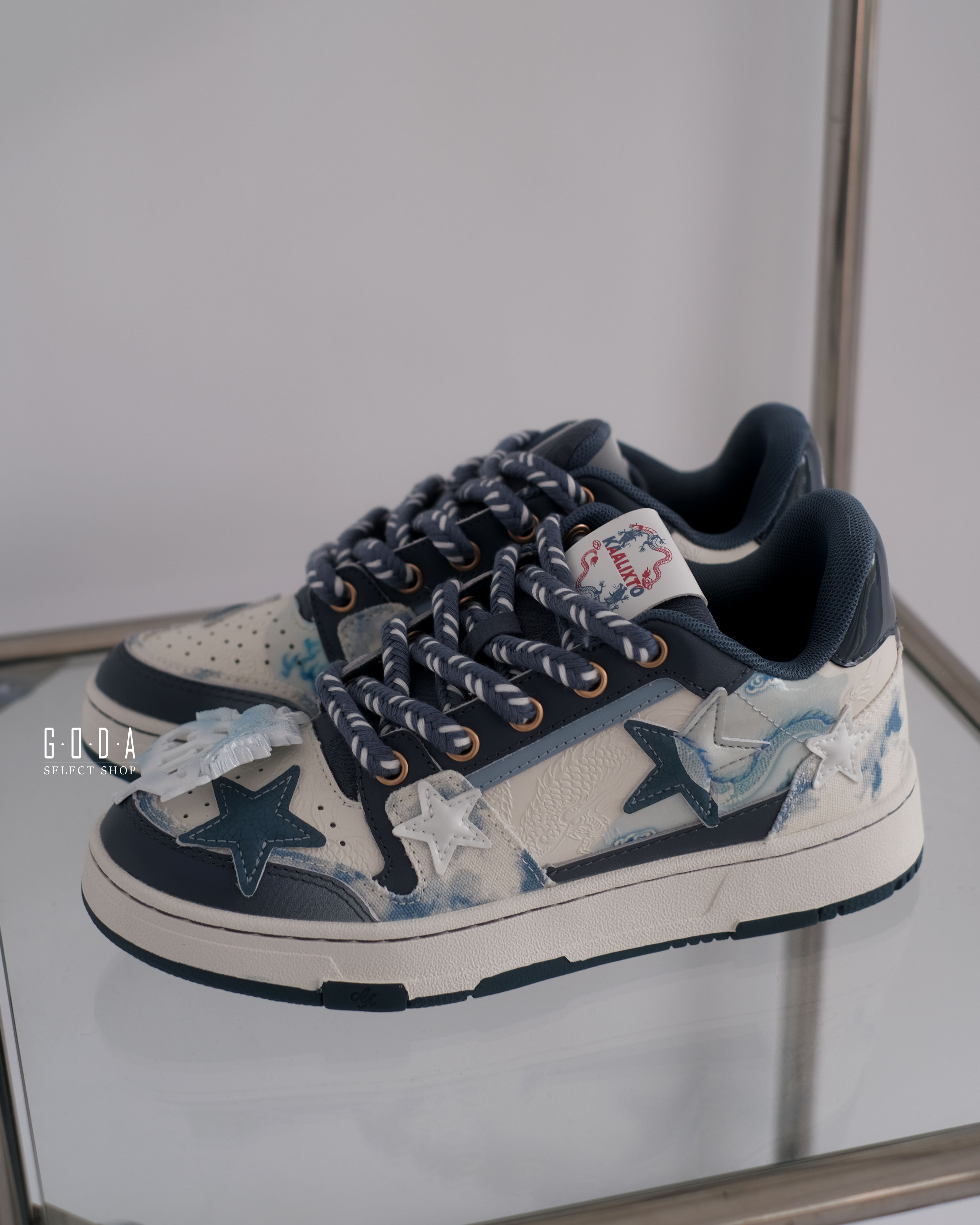 (寶藏鞋款) KAALIXTO AZURE DRAGON 青龍花瓷 星星 防滑耐磨 低筒板鞋 男女同款 KSH240101