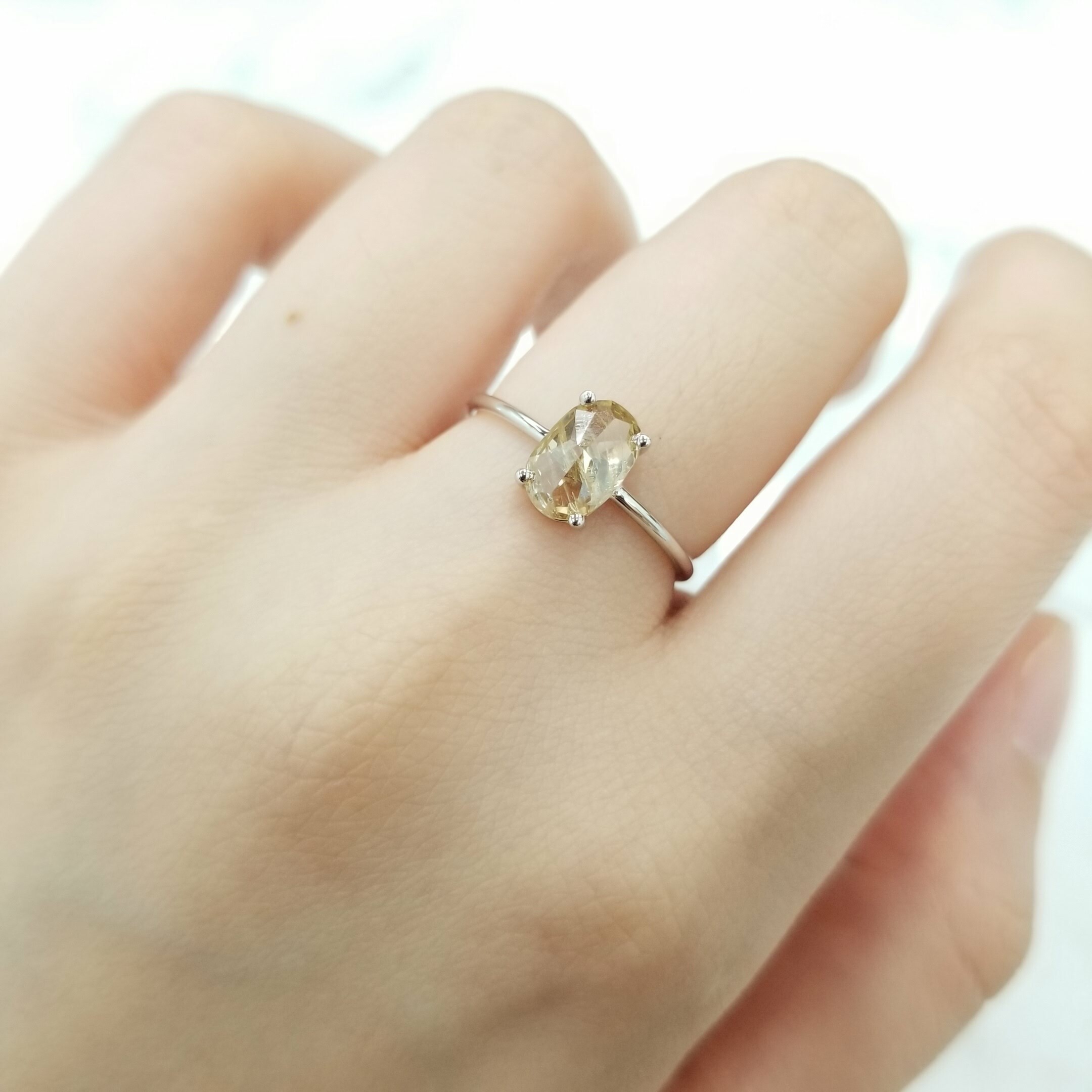 全新18K白金【單粒98份蛋形鑽石】4爪鑽石戒指