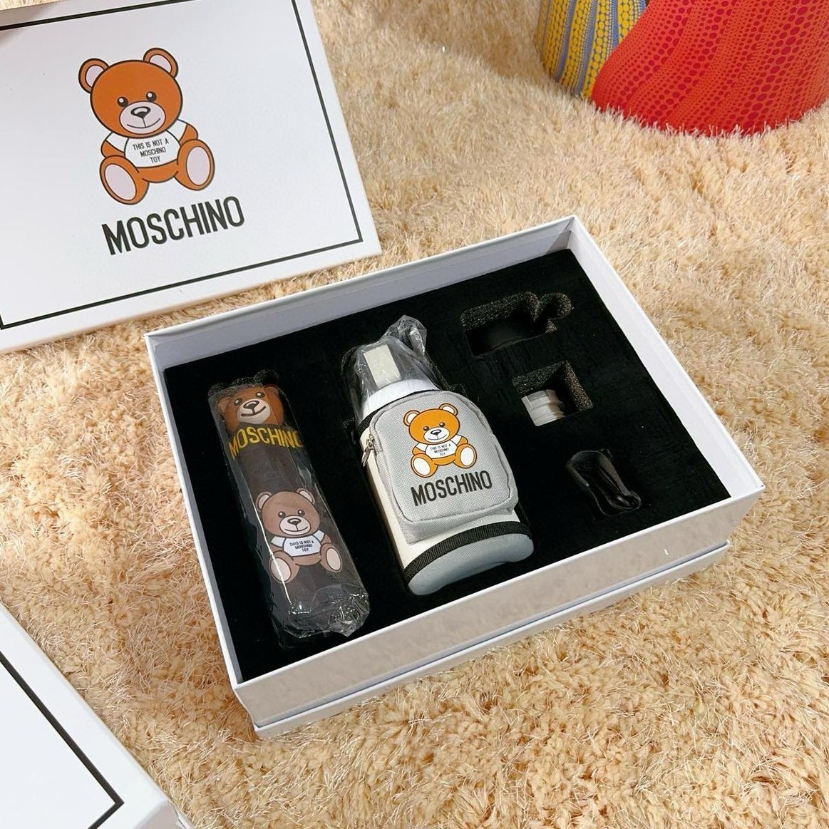 Moschino🐻小熊🐻保溫杯禮盒🎁