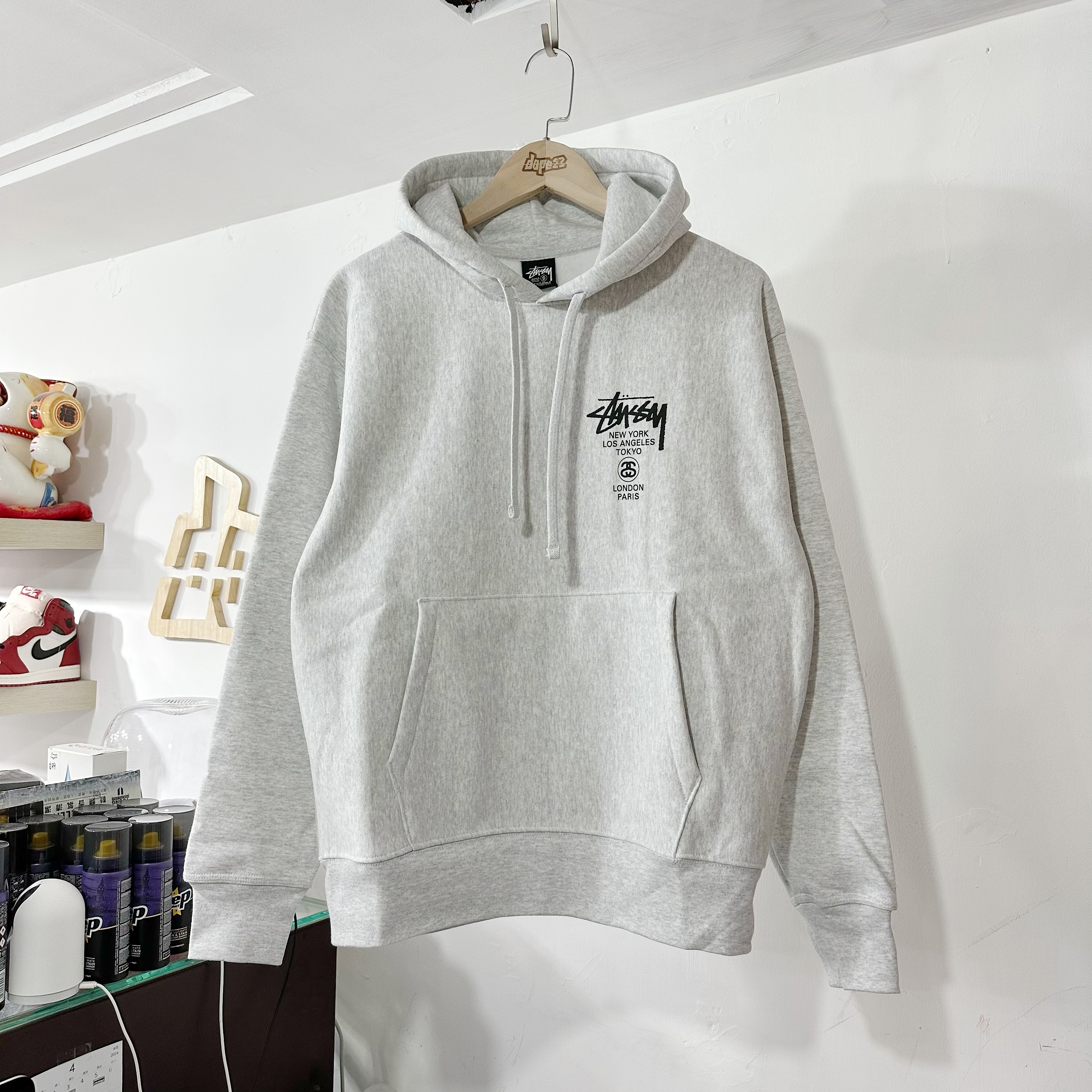 STÜSSY  World Tour Hoodie 世界巡遊 (ASH GREY)