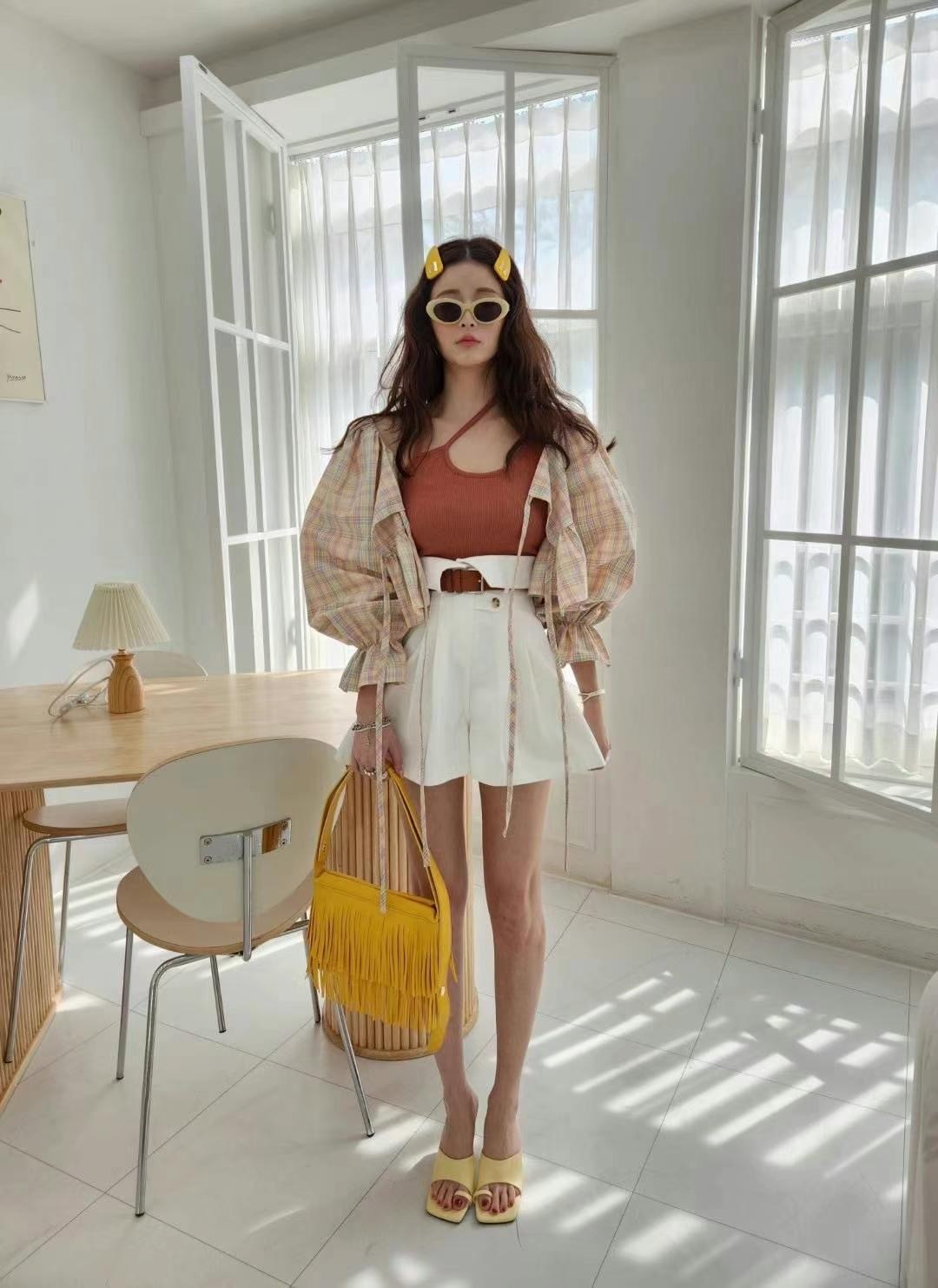 ♥︎小心機設計斜肩帶背心