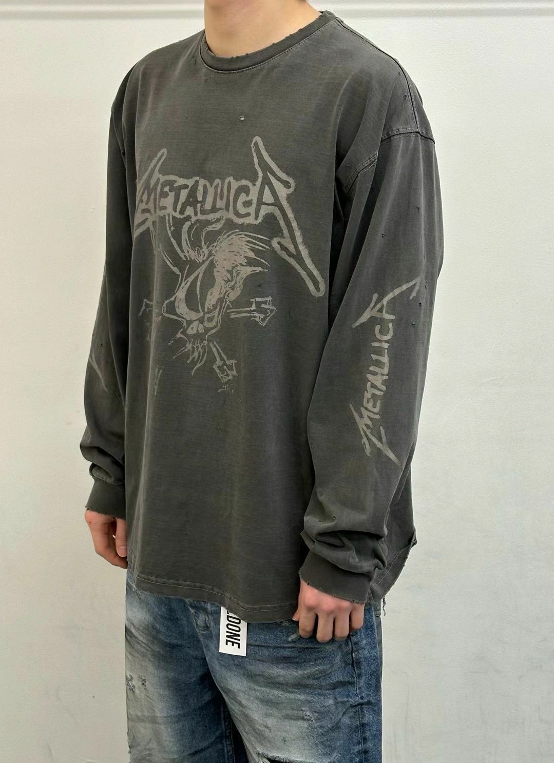 洗水英文字圖案長袖衫 WELL DONE-040T