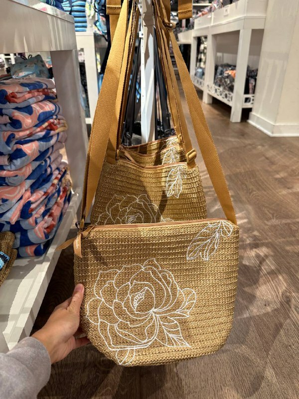 [S] VERA BRADLEY 39338-11338 BUCKET CROSSBODY,SOFT FAWN, 886003548806 (SVB41)