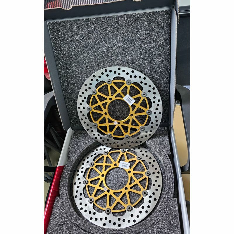 CBR 600RR  BREMBO 煞車碟盤