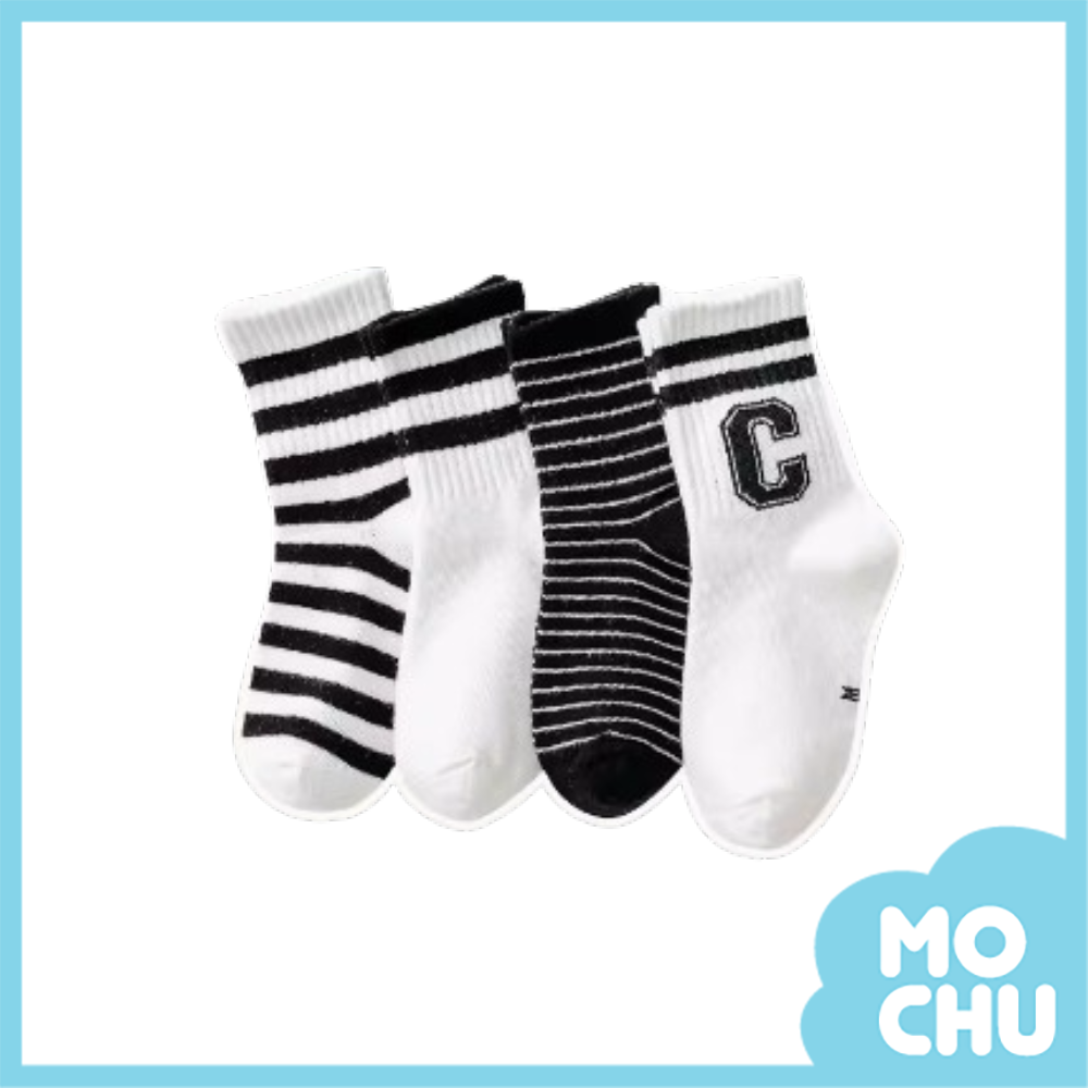 黑白字母短襪四入組