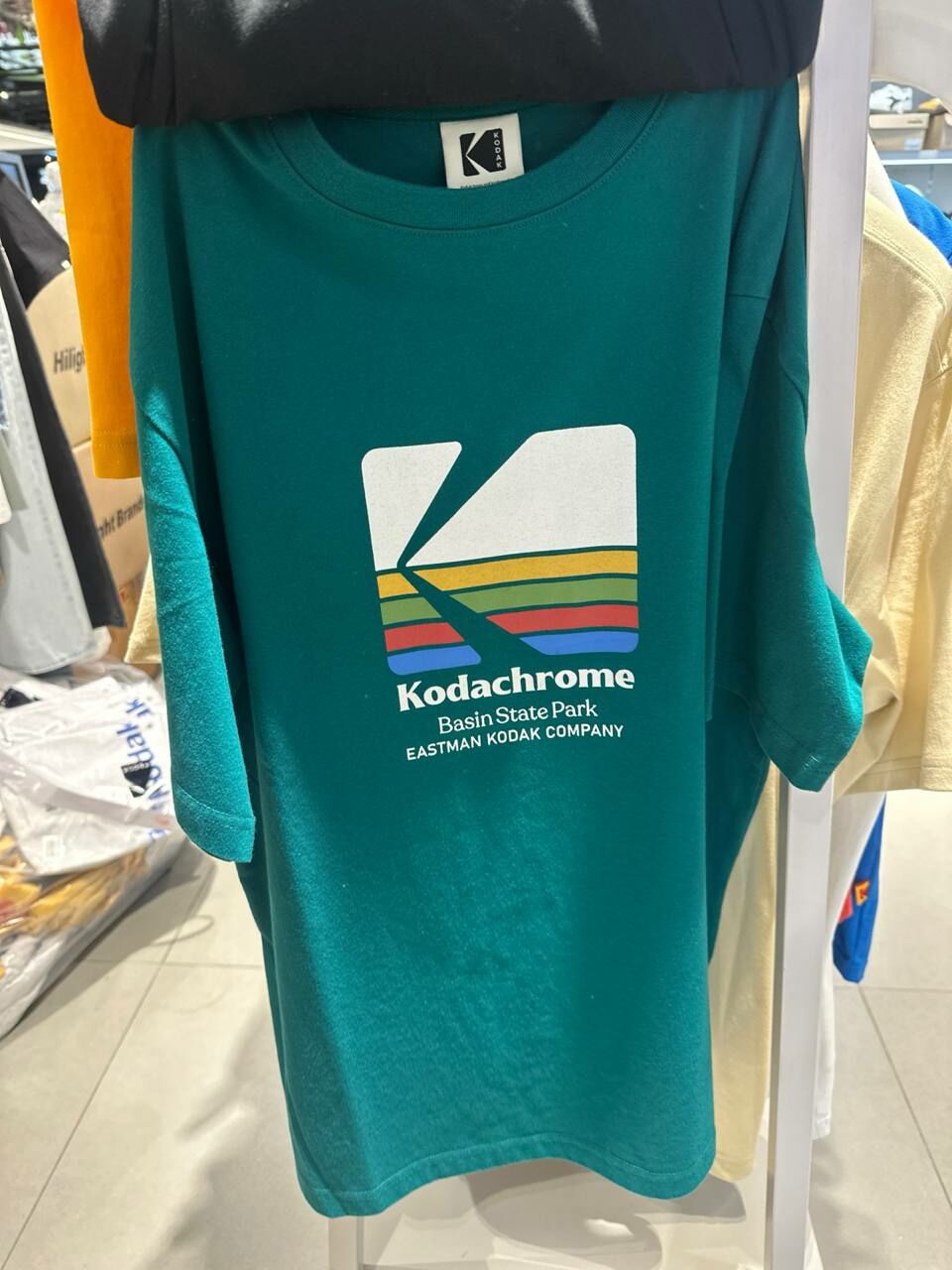 [S] KODAK RAINBOW BIG LOGO SHORT SLEEVE T-SHIRT,GREEN, K3223RRS24-GRN (SKD10)