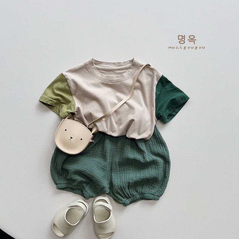 百搭拼色袖上衣