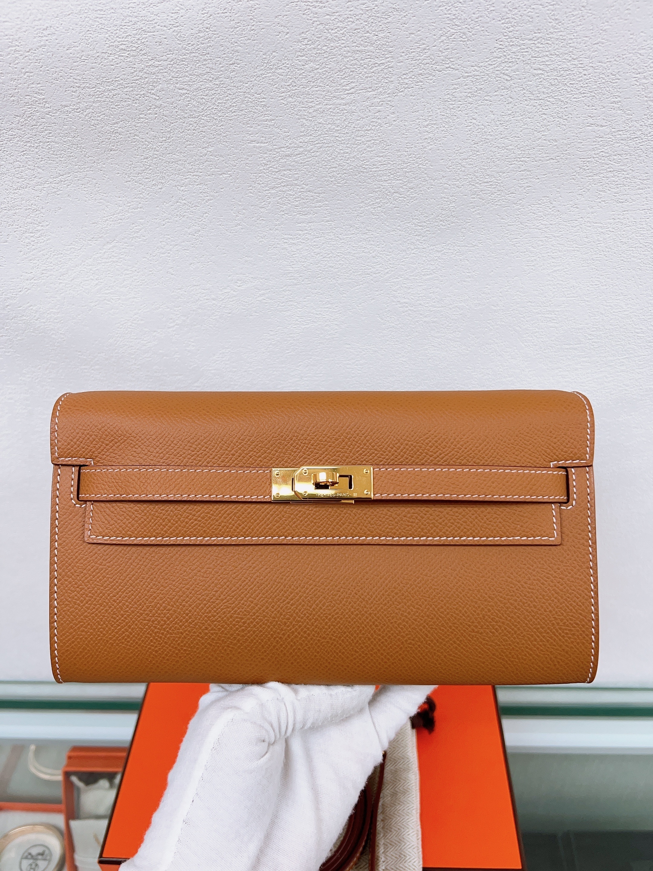 Hermes Kelly to go wallet/ stamp B/ epsom/ Gold GHW