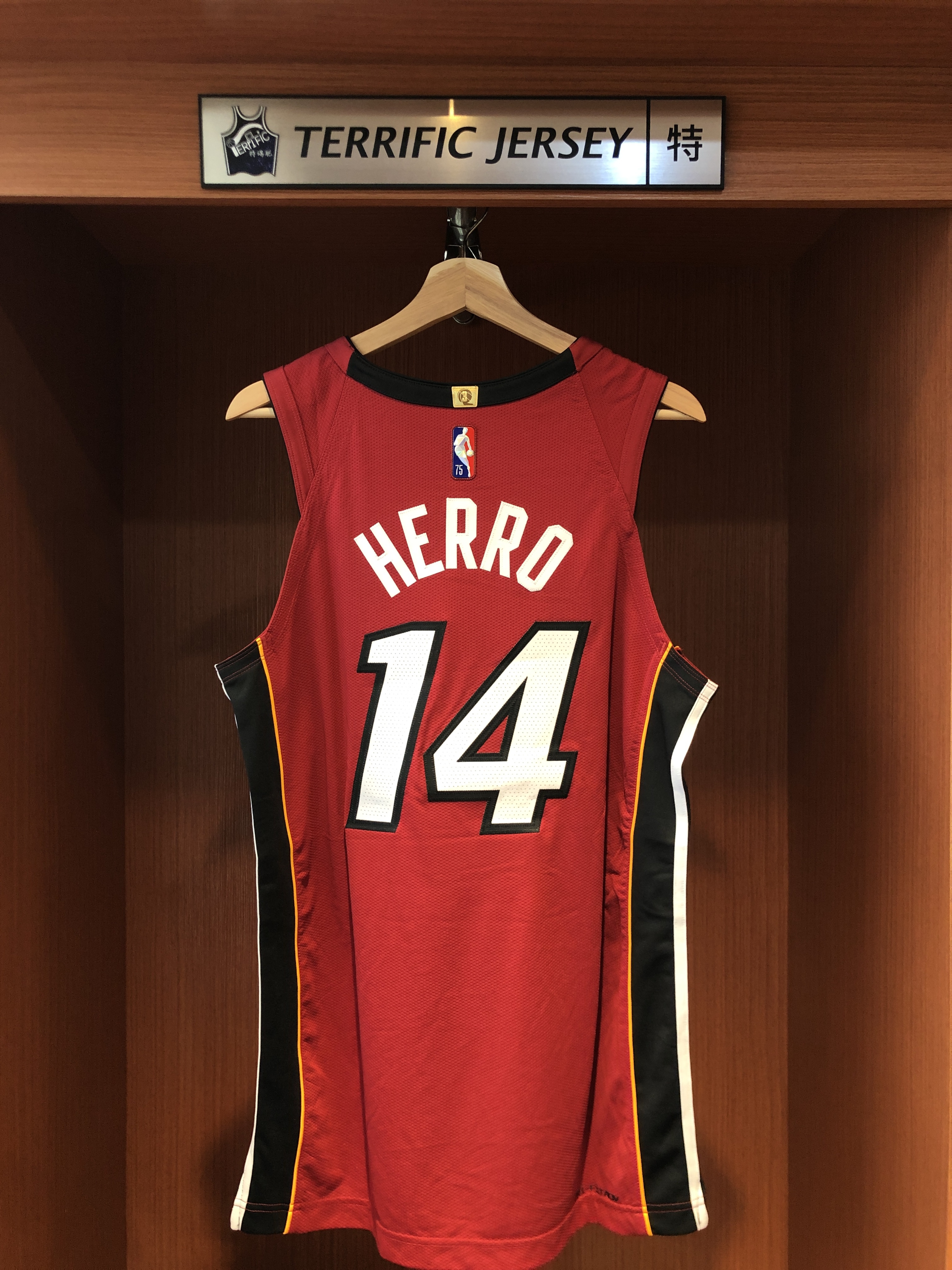 NBA球衣 Tyler Herro 邁阿密熱火紅 75周年 鑽石標 Statement Jordan Authentic 球員版 電繡 含贊助商標 全新