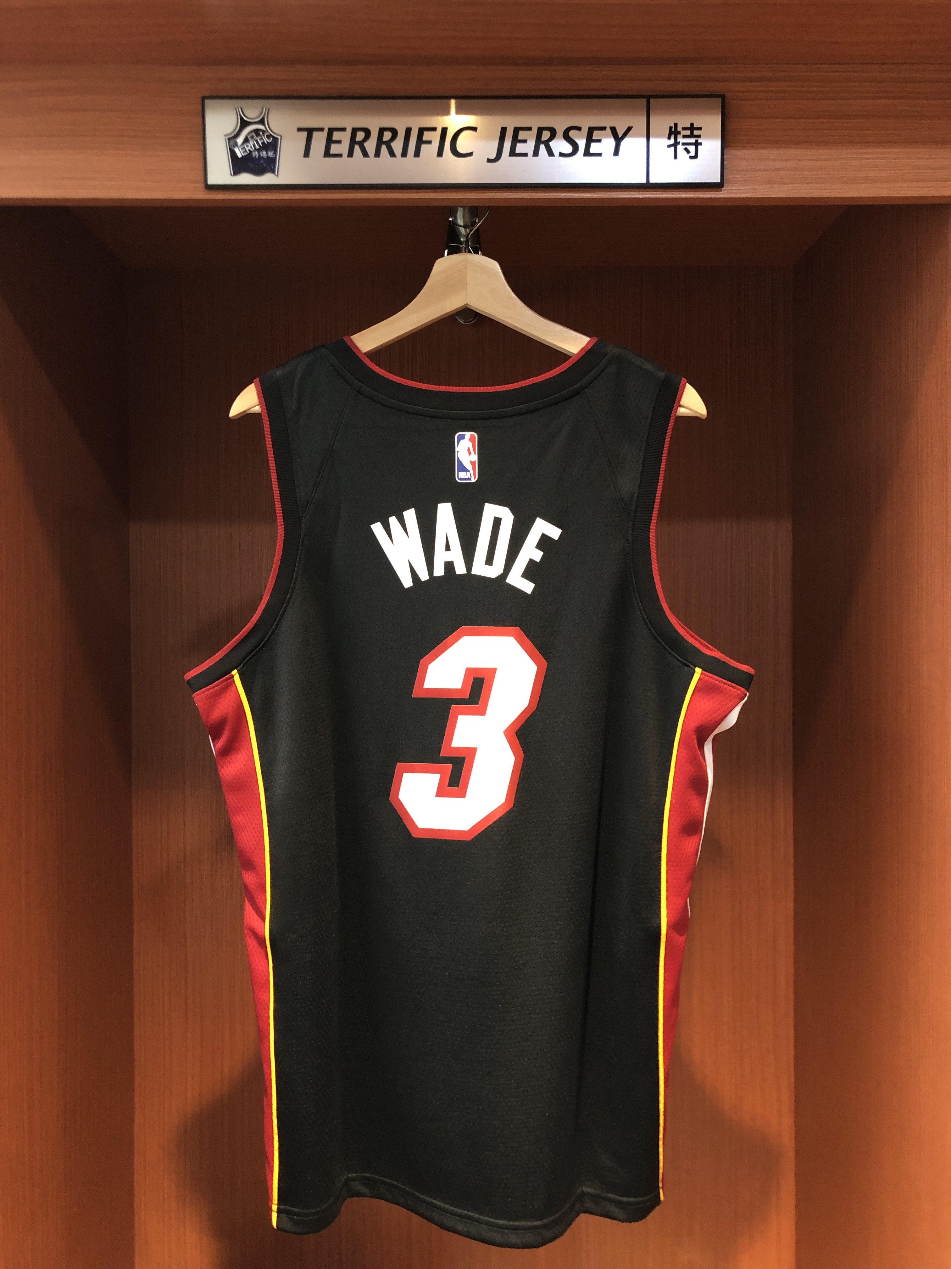 NBA球衣 Dwyane Wade 邁阿密熱火黑 Icon Nike Swingman 球迷版 熱轉印 含贊助商標 全新