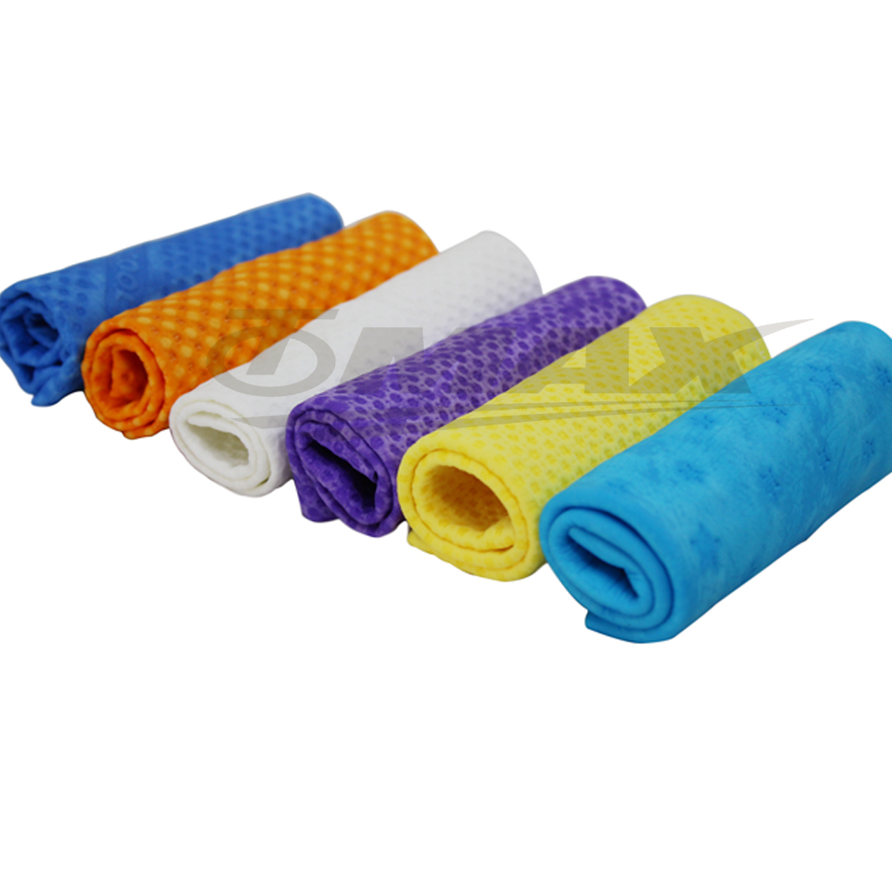 PVA仿麂皮瞬間涼感領巾(99x14cm)-1入+方巾3入(顏色隨機出貨) 出清破盤下殺 OMAX歐妹思購物網