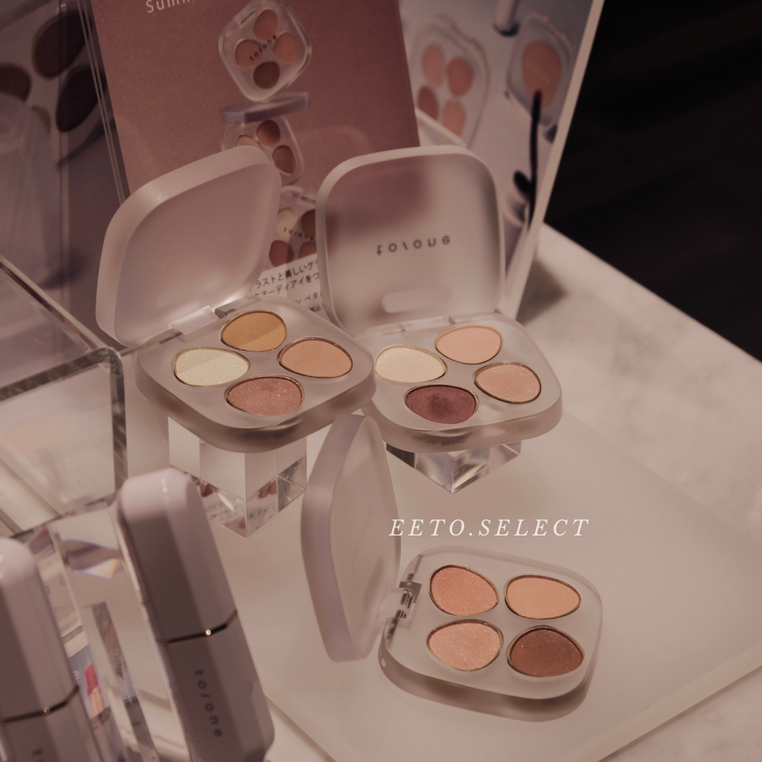 to / one  四色眼影✨