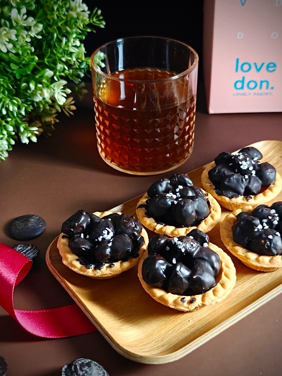 黑騎士巧克力 - 夏威夷豆塔8入/12入 (海外專區)