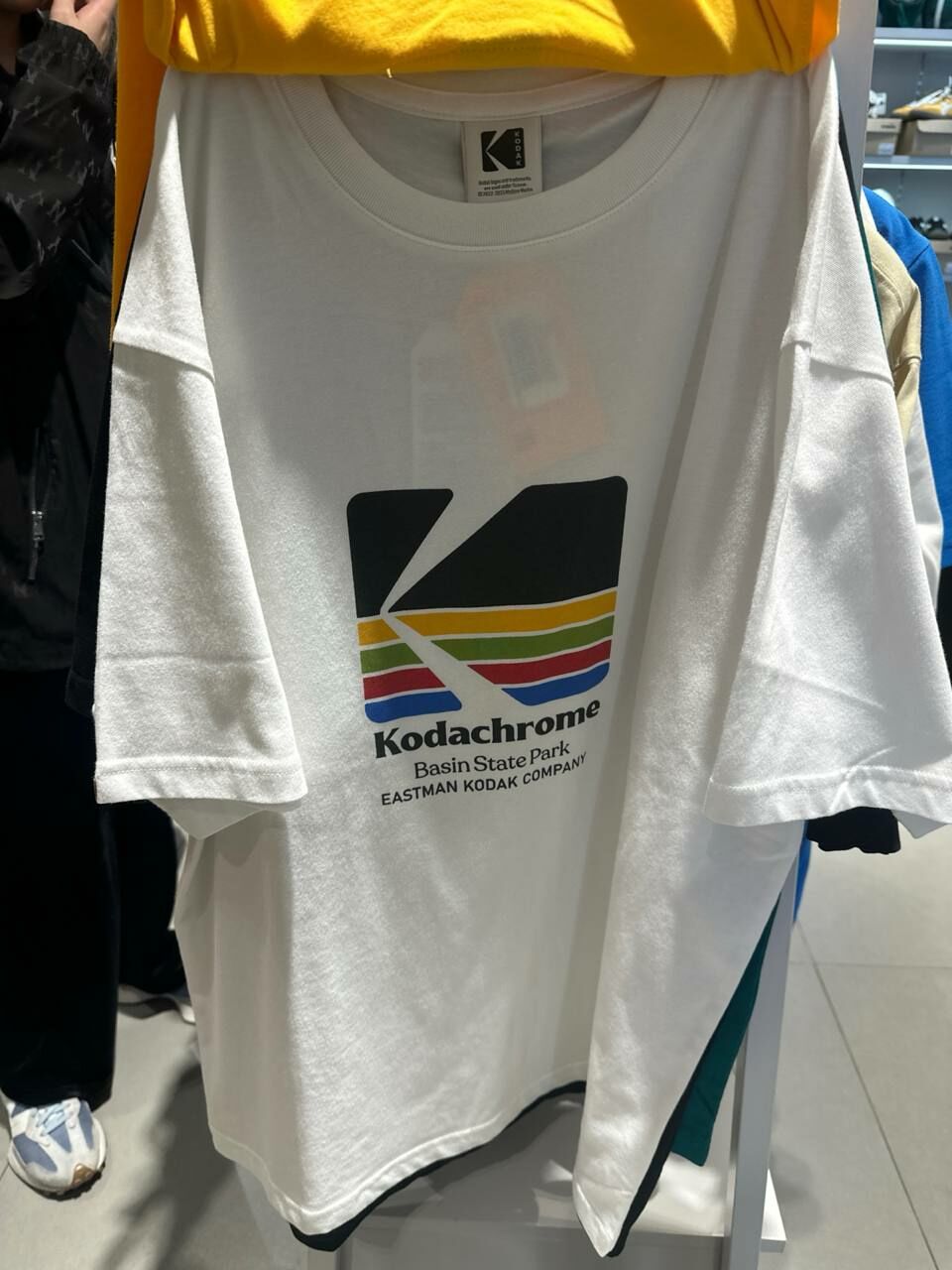 S] KODAK RAINBOW BIG LOGO SHORT SLEEVE T-SHIRT,WHITE