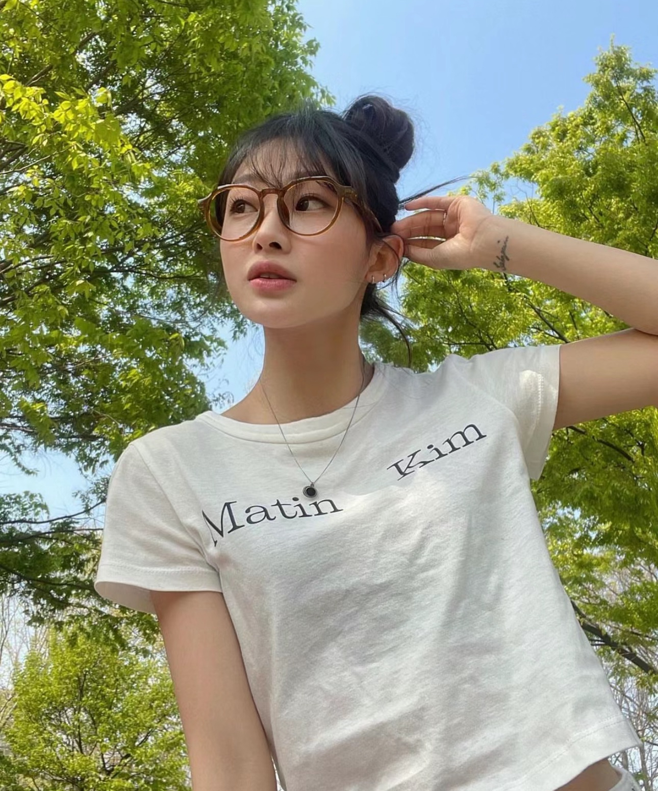 預購MATIN KIM LOGO CROP TOP 短版上衣