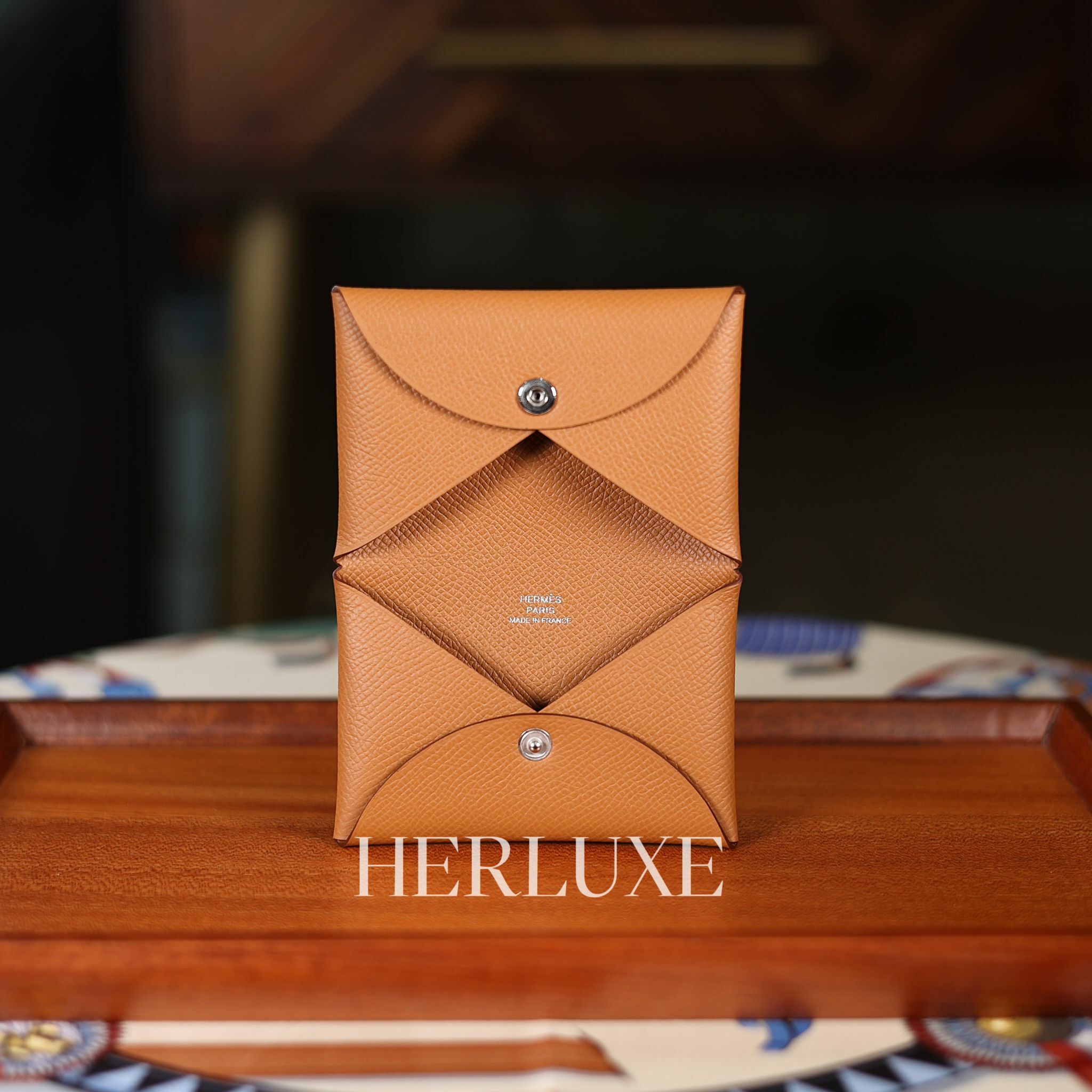 Calvi card holder 37 gold epsom