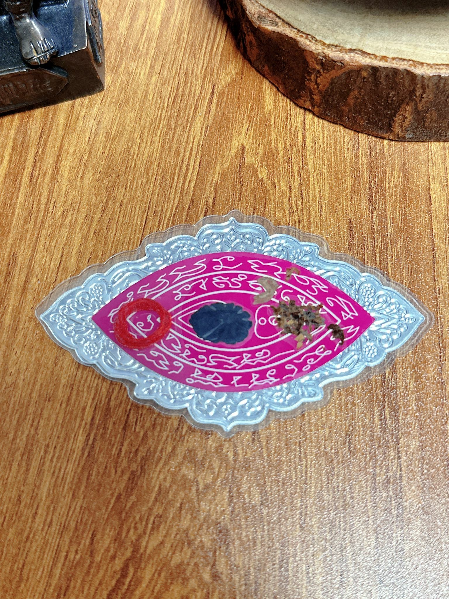 龍婆派雲 原廟供請人緣天眼幸運星符片