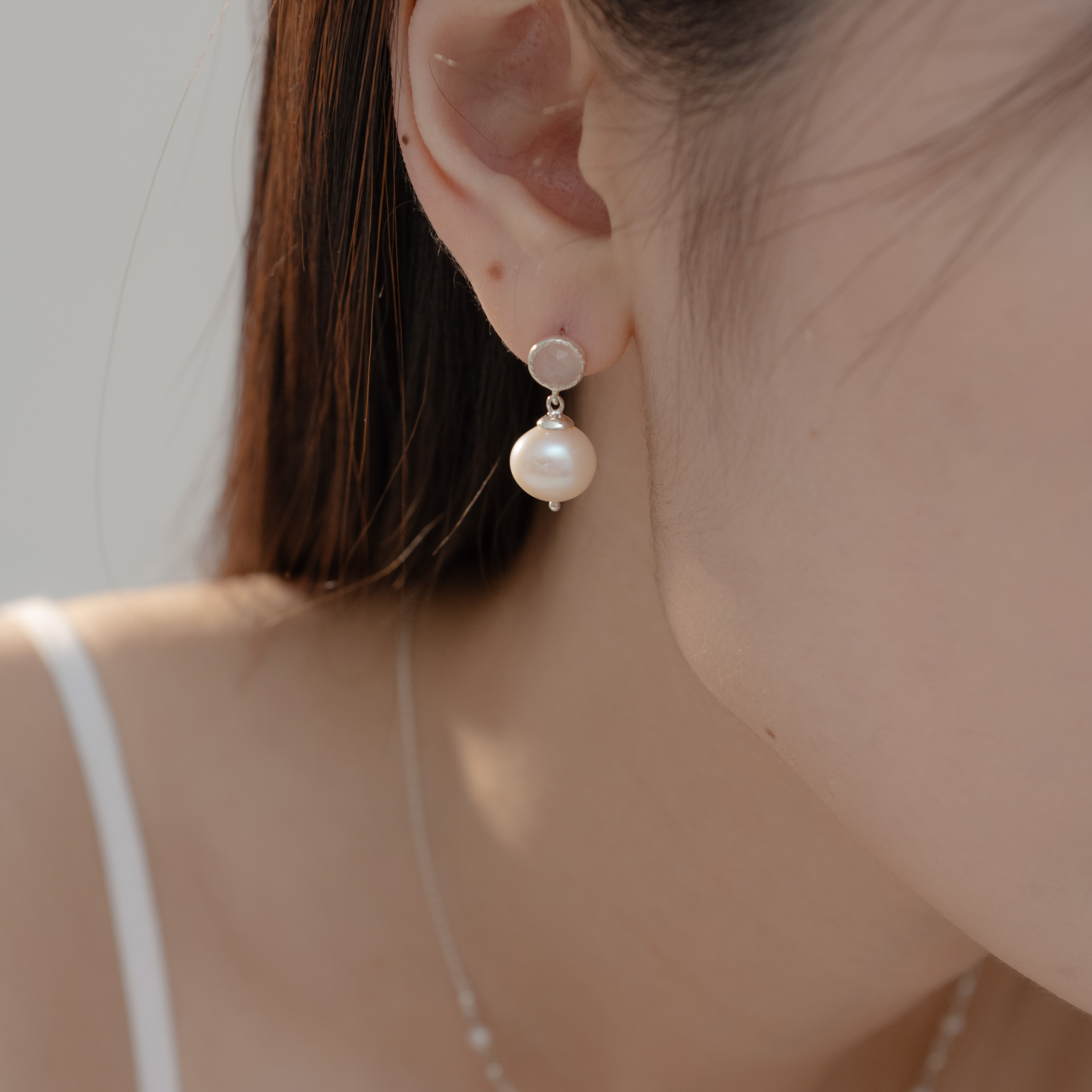 蛋糕邊白月光石大珍珠耳環