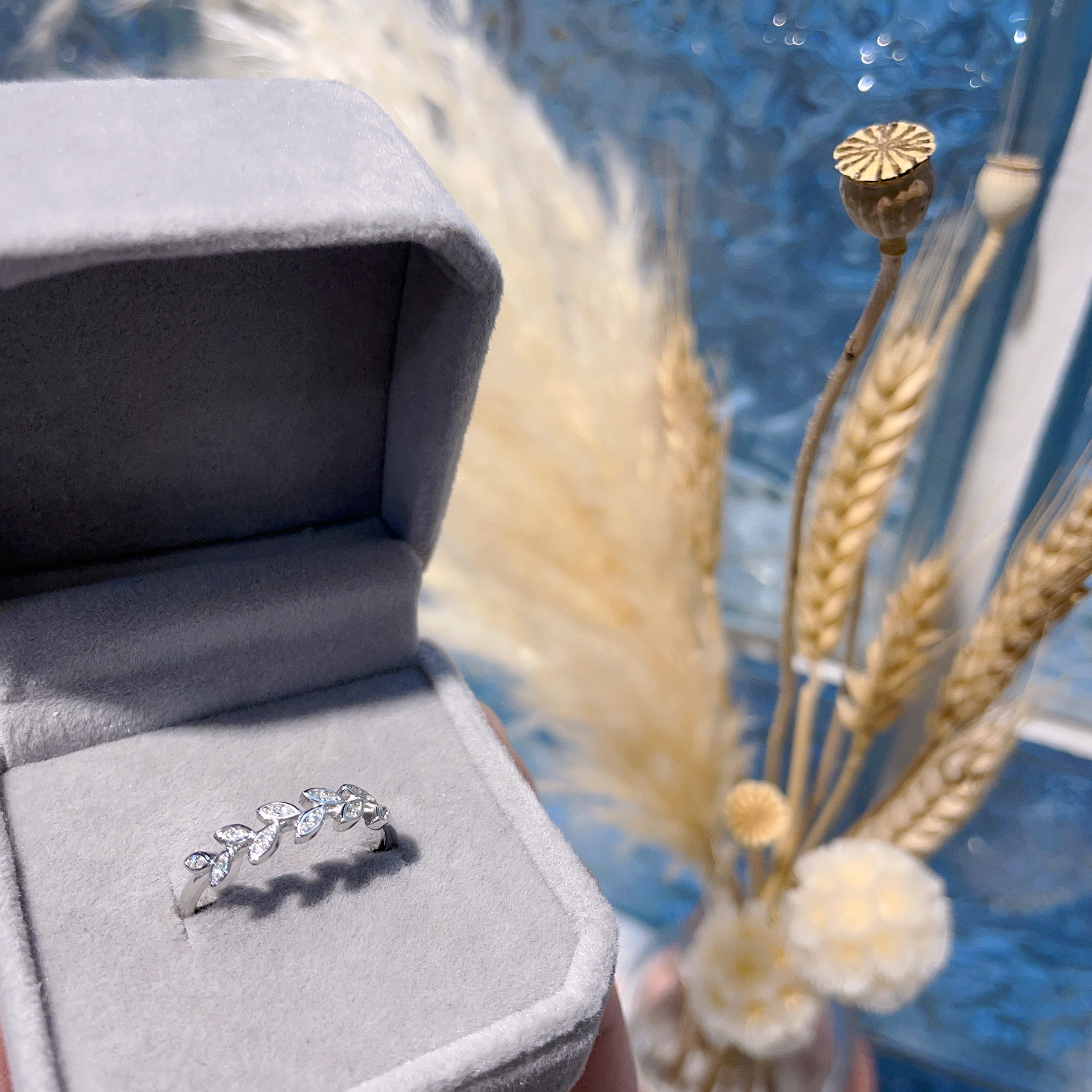 E426 莫桑葉葉線戒 0.015ct