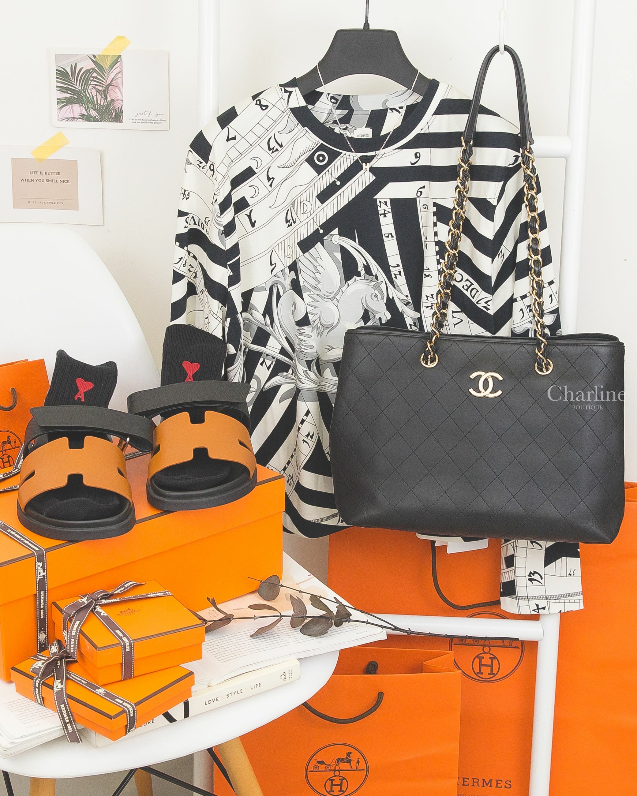 Chanel Hanbag 黑色金CC金鍊粉藕色內裡小牛皮菱格紋手提肩背包,Hermès Chypre 自然駝色拼黑色小牛皮黑底魔鬼氈橡膠平底拖鞋-Charline Boutique 精品代購