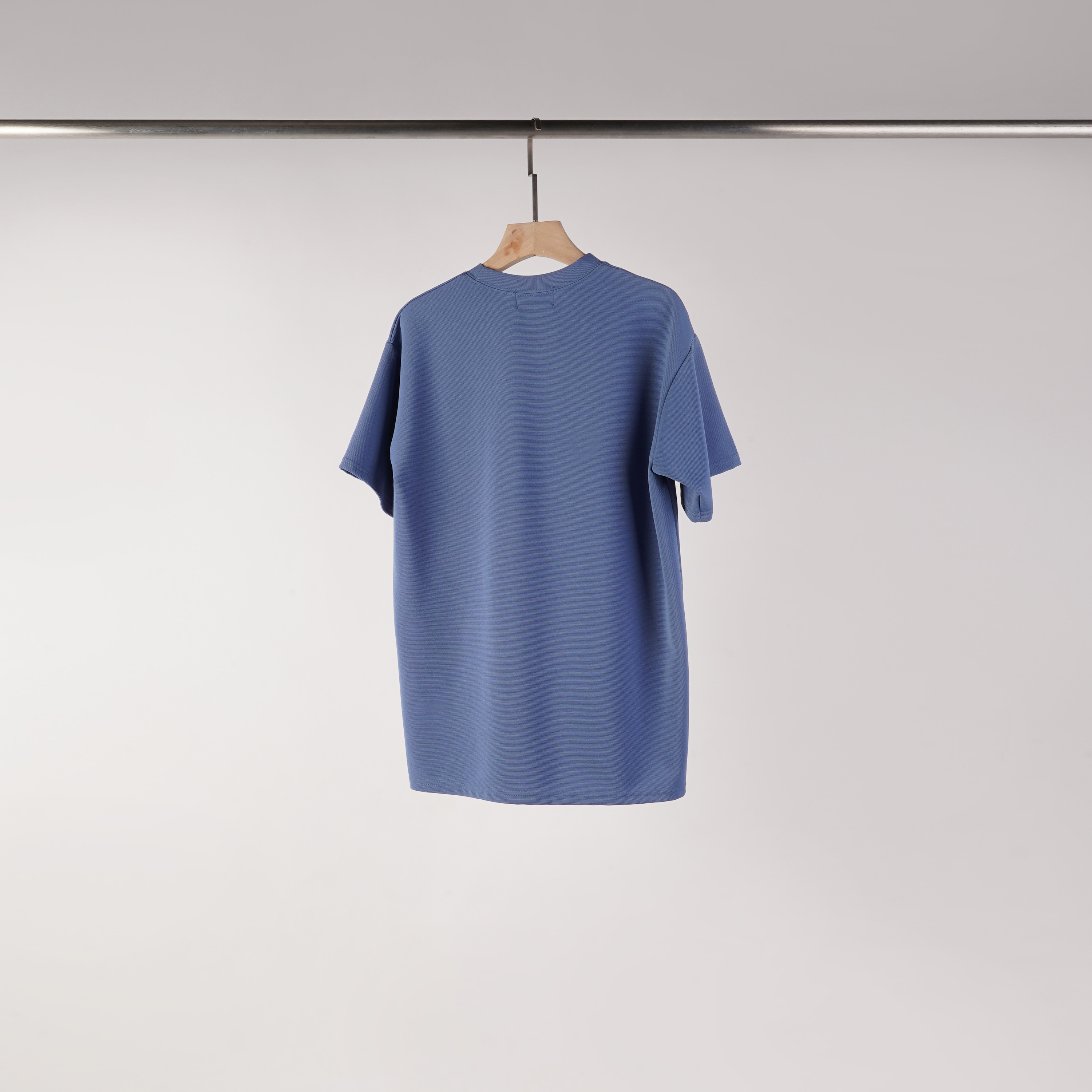 質感簡約線條臘腸狗T | 有點藍