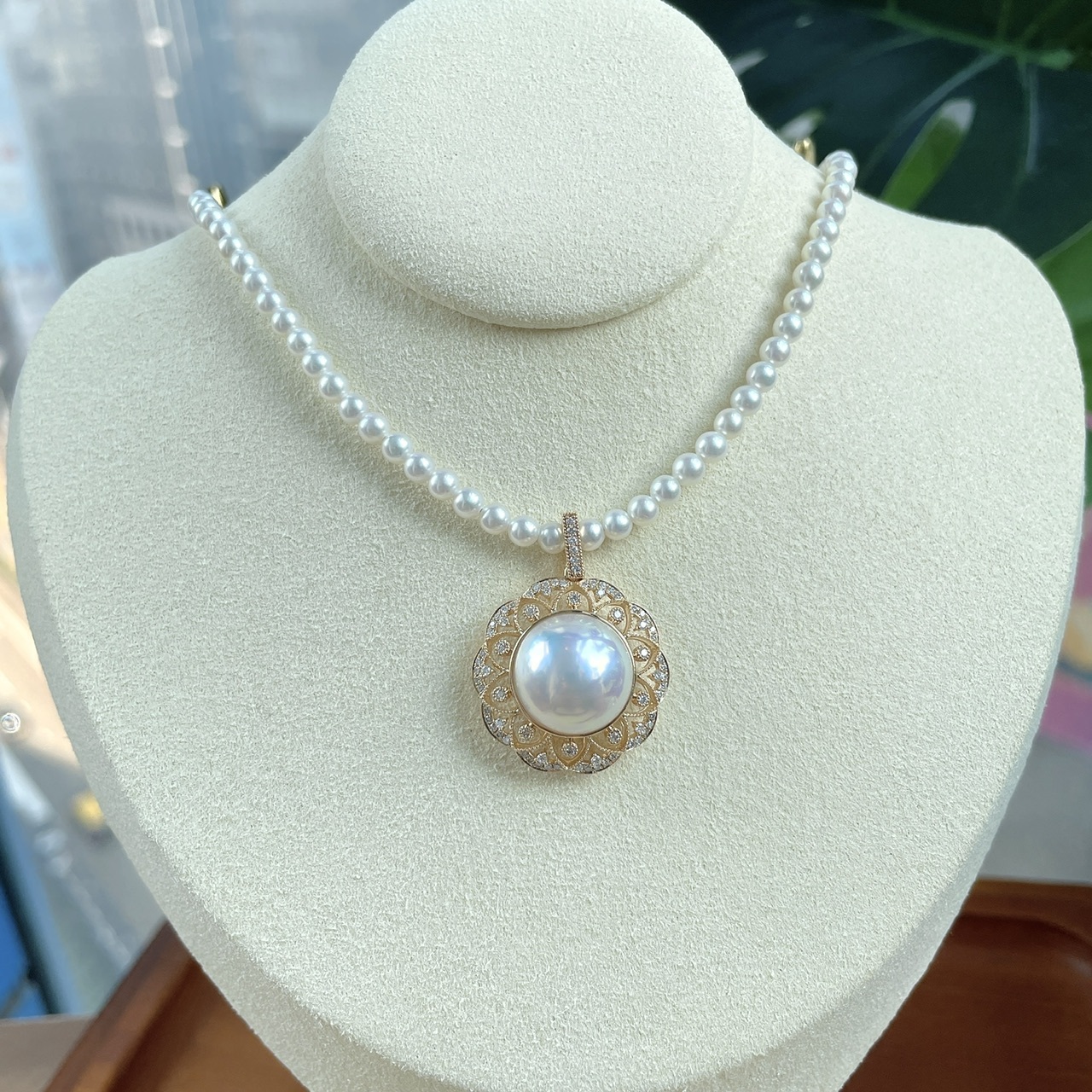 18K金日本稀有極光白色馬貝珠鑽石開口吊墜 (13-14mm)