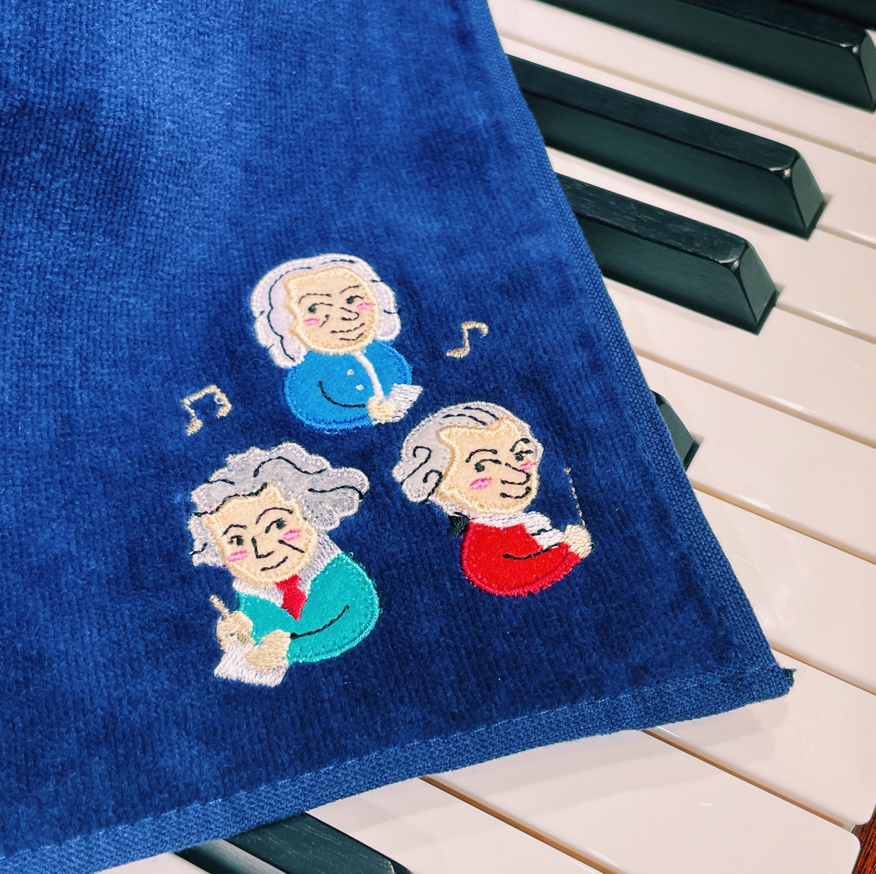 【音樂小物】作曲家刺繡小手帕 - 海軍藍