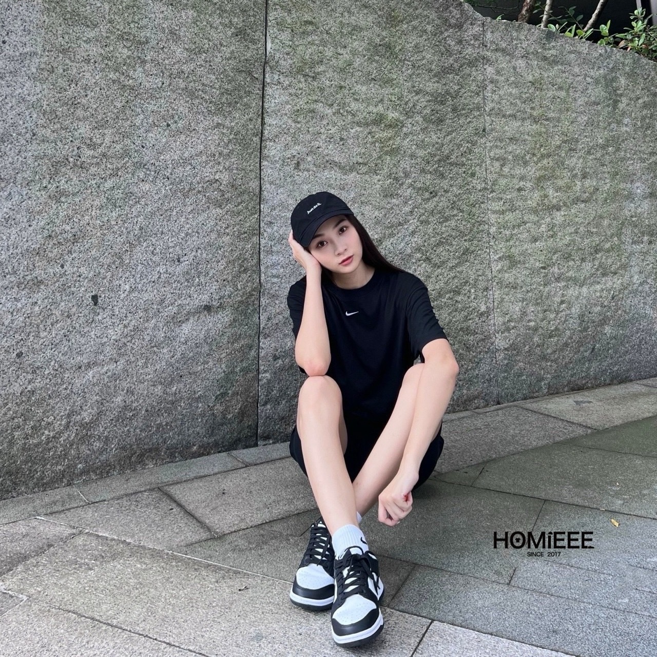 Nike Nsw 短袖 小勾 刺繡LOGO 落肩 寬鬆 女款 黑色 白色 [FD4150]