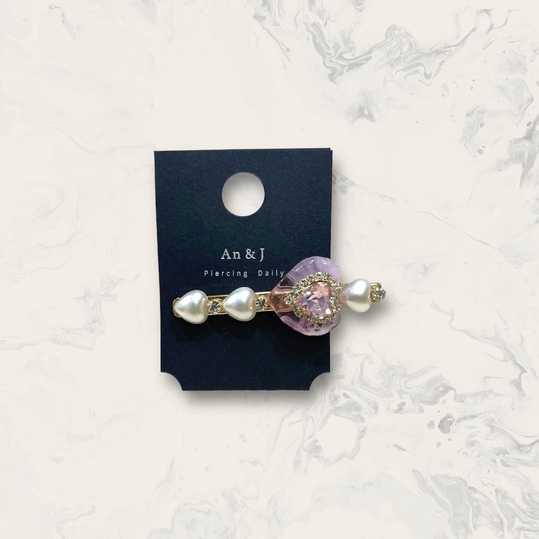 韓國直送髮飾 排列愛心珍珠+小鋯+白石紋愛心上線鋯框中愛心鋯髮夾 2色