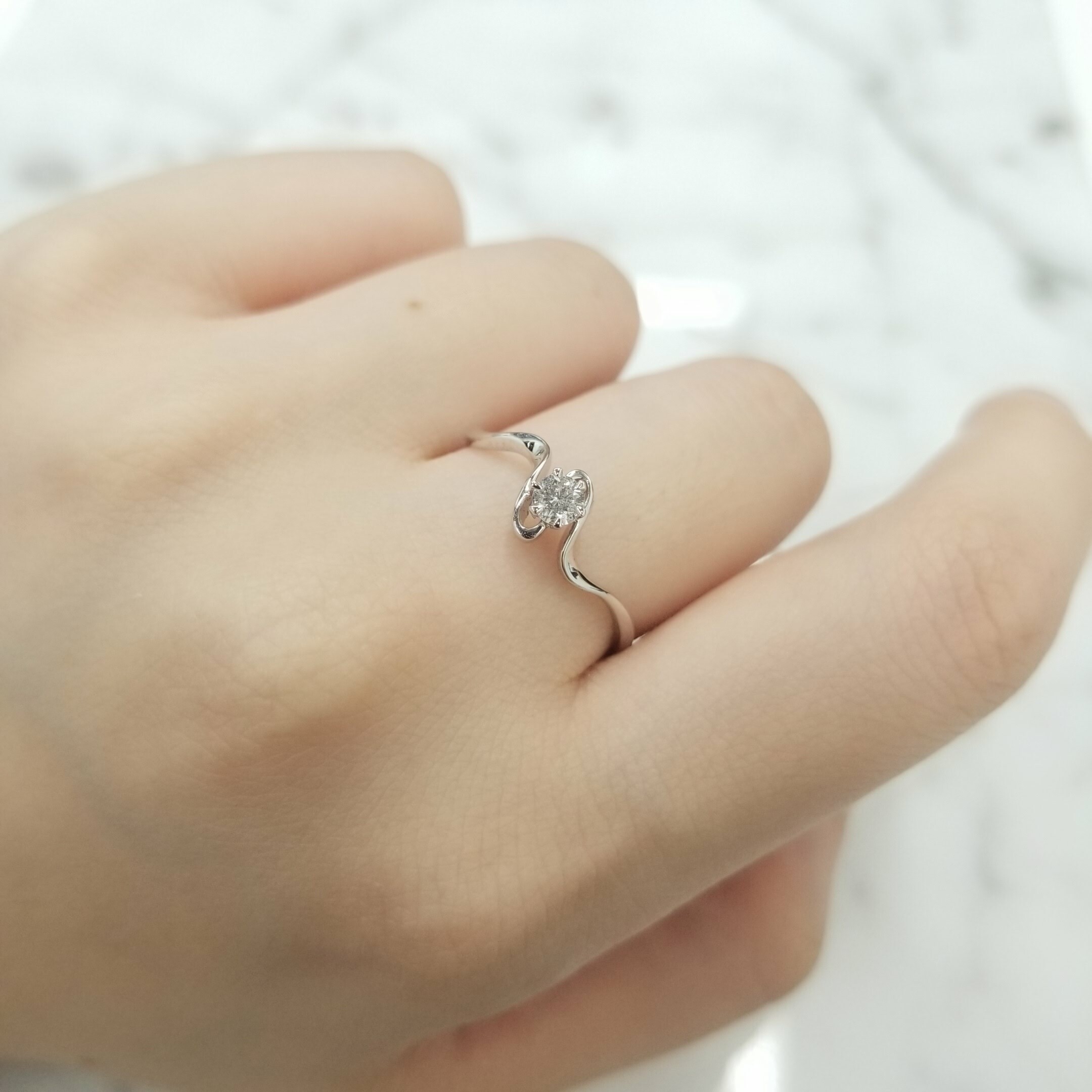 18K White Gold 0.14ct Diamond Ring