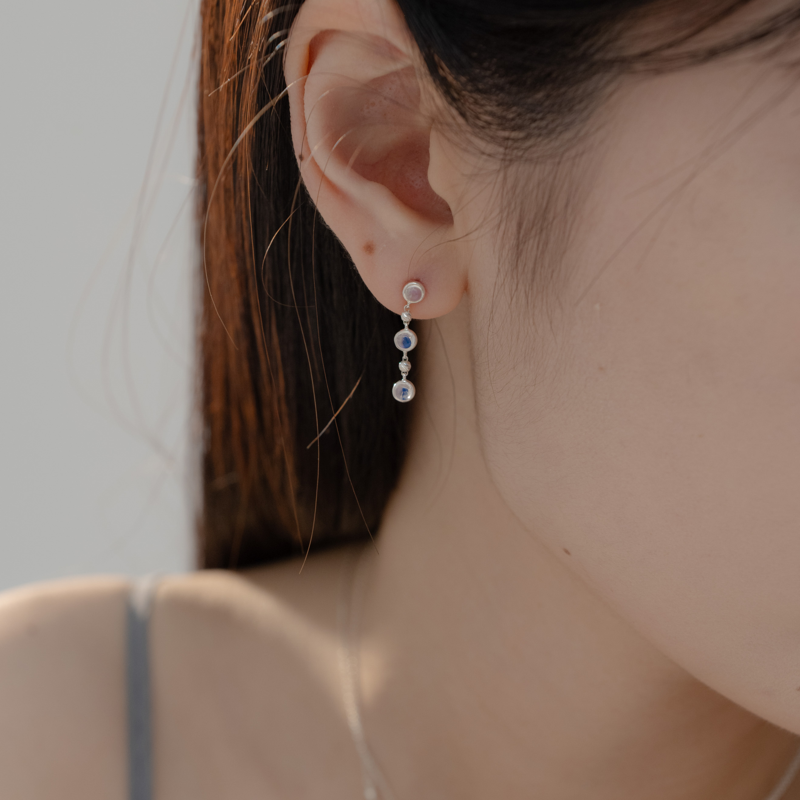 光面小圓月光石cutting ball耳環