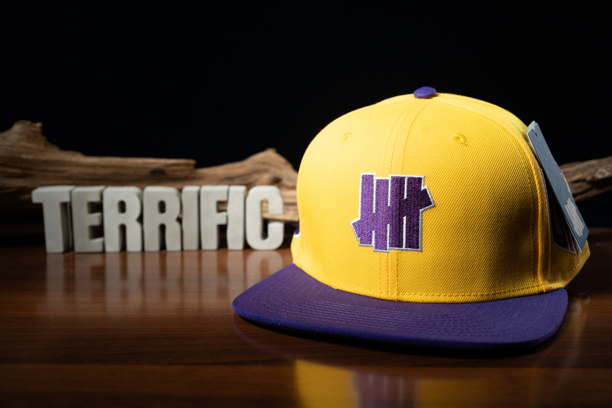 Undefeated帽子 FTD 聯名款 黃底紫 棒球帽 Undefeated 可調式 全新