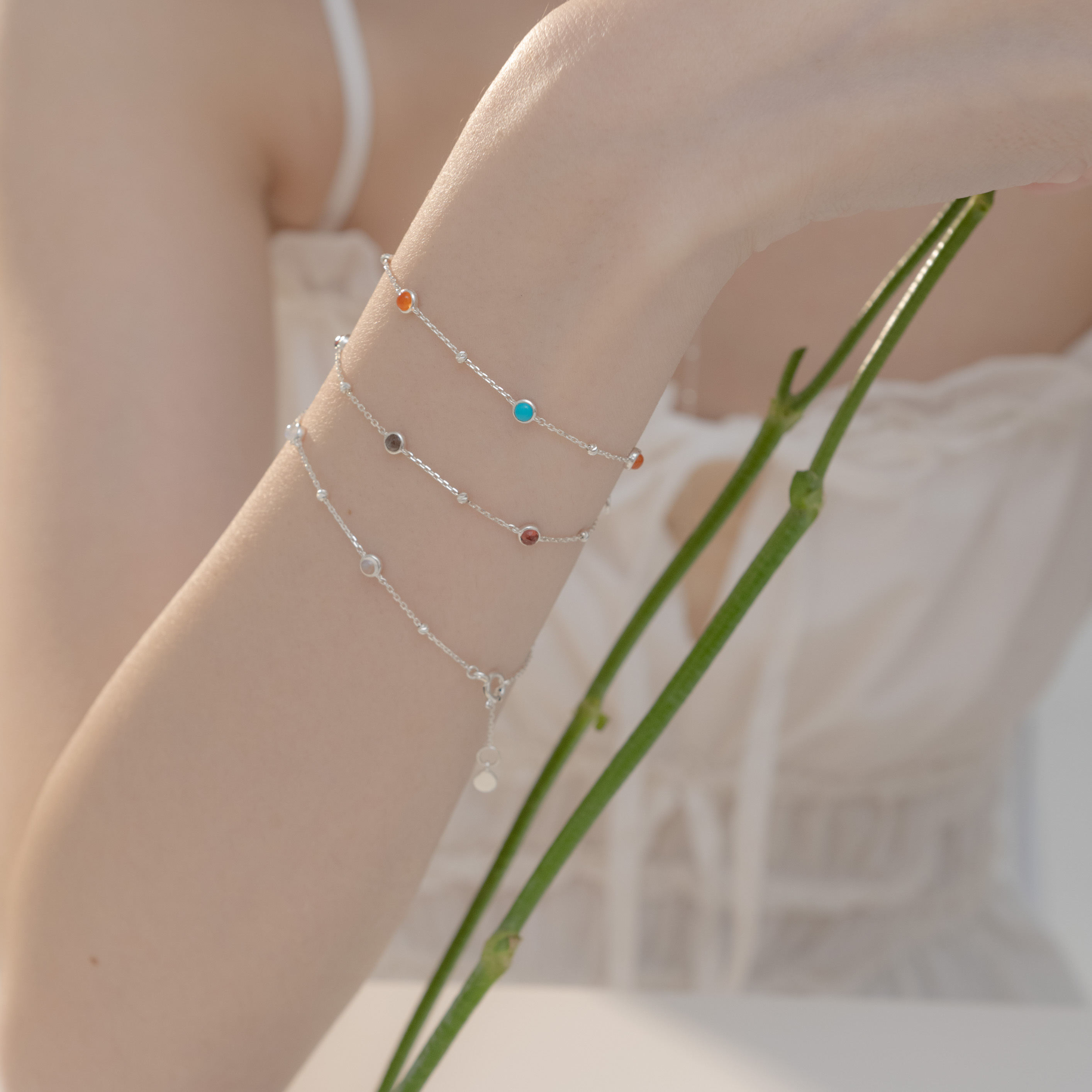 光面小圓棕月光石榴石cutting ball手鍊