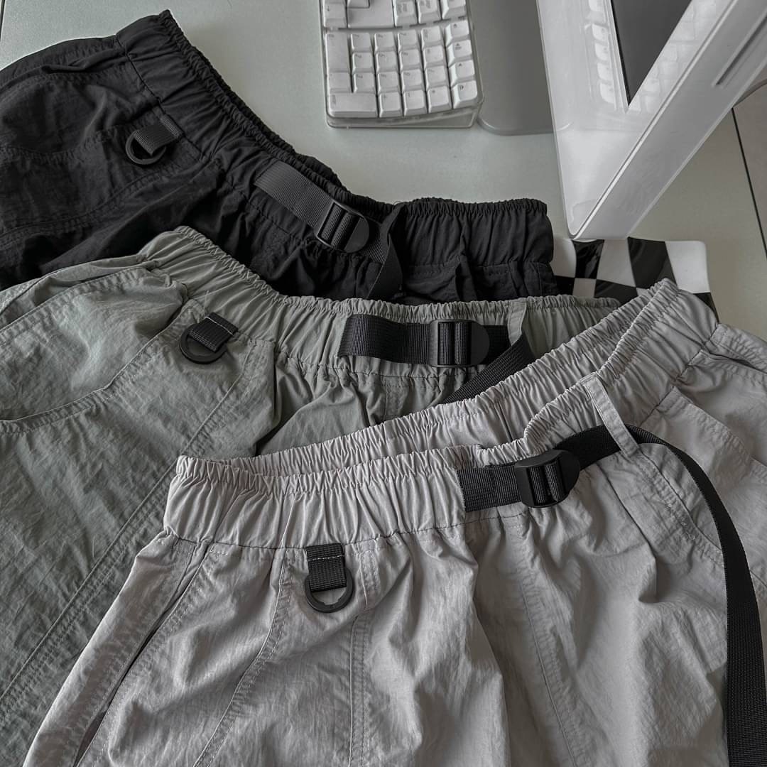 現貨 韓國 寬版尼龍機能短褲 尼龍短褲 寬褲 短褲 休閒短褲 夏季服飾 [ 68652 ]