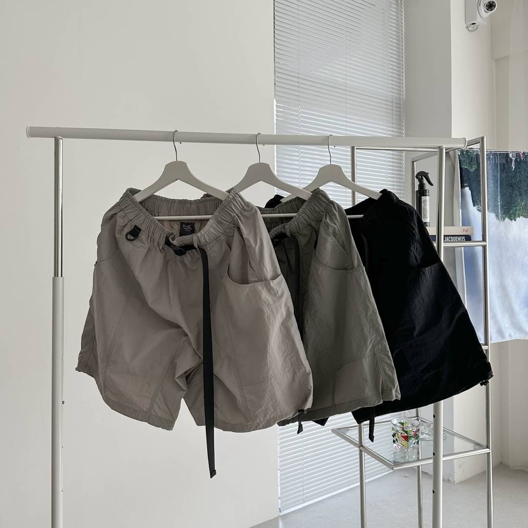 現貨 韓國 寬版尼龍機能短褲 尼龍短褲 寬褲 短褲 休閒短褲 夏季服飾 [ 68652 ]