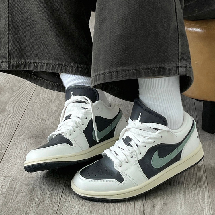 AIR JORDAN 1 LOW "Jade Smoke"  煙燻翡翠 倒勾平替 男女鞋 DC0774-001