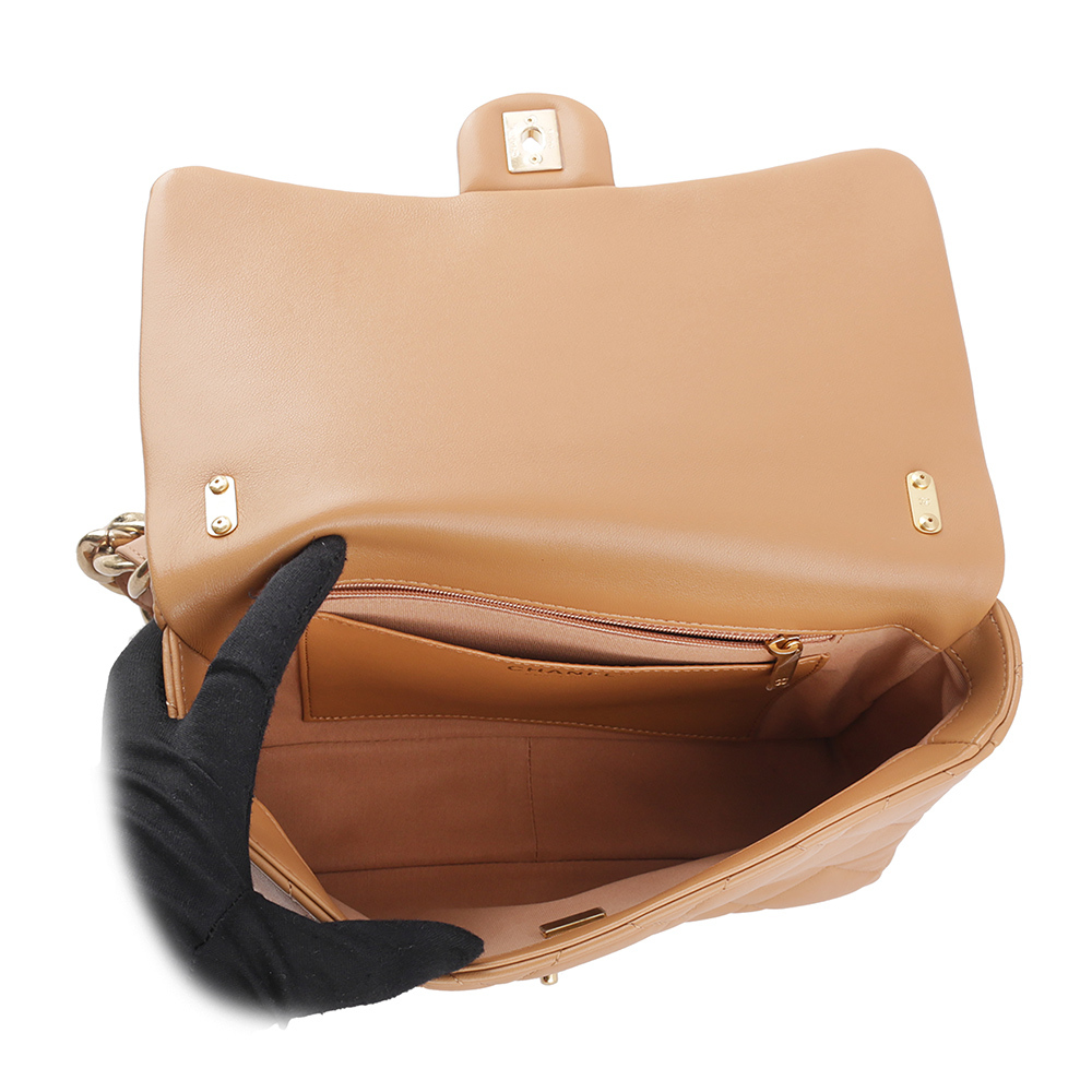 【CHANEL】金色CC Logo 仿舊粗鍊小羊皮肩背包(焦糖色) AS3215 B10393 NM366