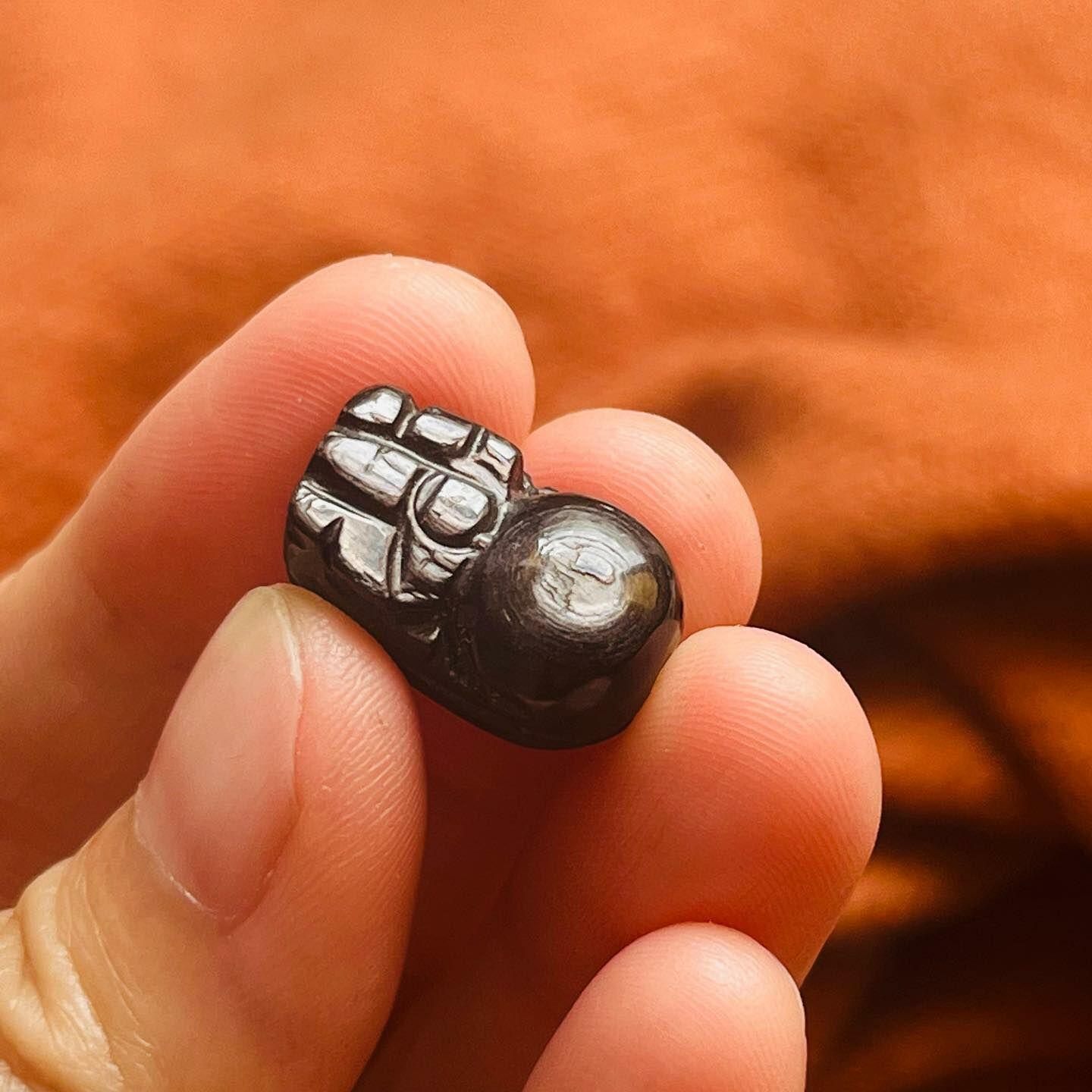 [原石] 金運石貔貅（通孔）